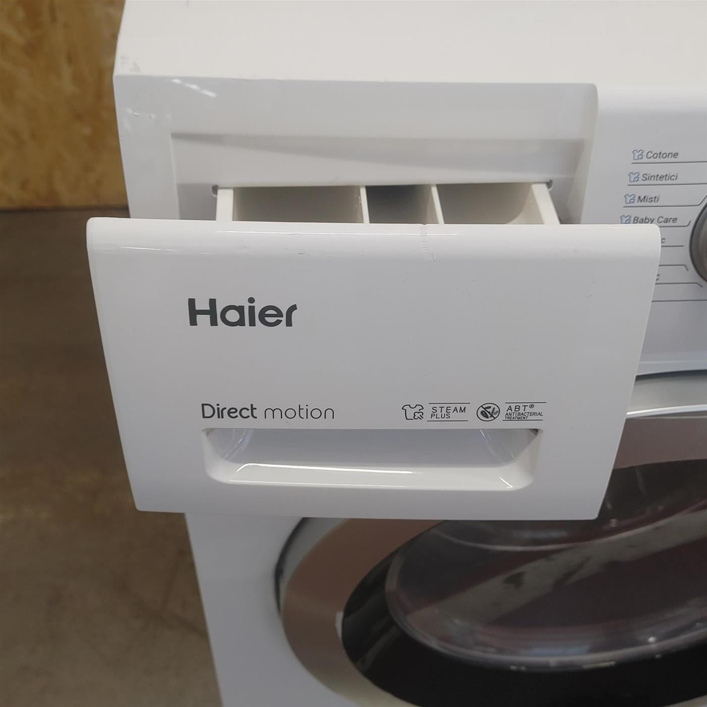 Haier Series 30 HW90-SB1230N lavatrice Caricamento frontale 9 kg 1200 Giri/min Bianco