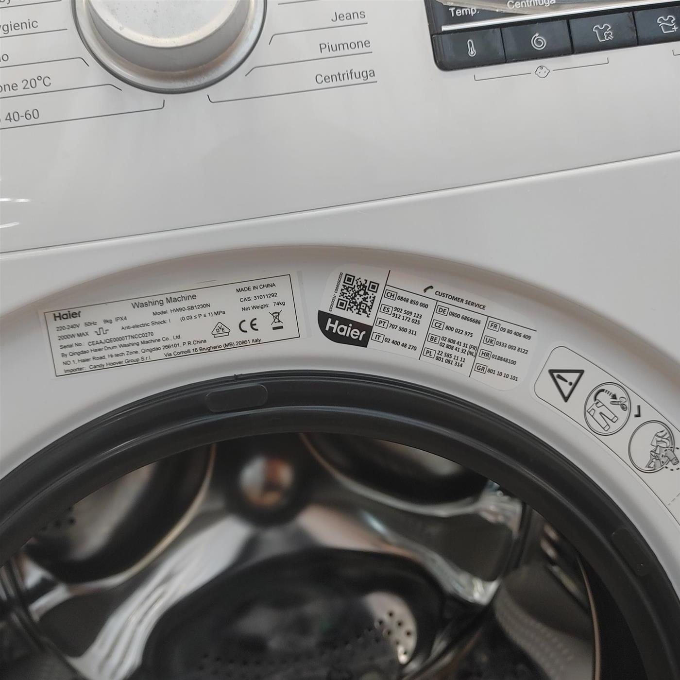 Haier Series 30 HW90-SB1230N lavatrice Caricamento frontale 9 kg 1200 Giri/min Bianco