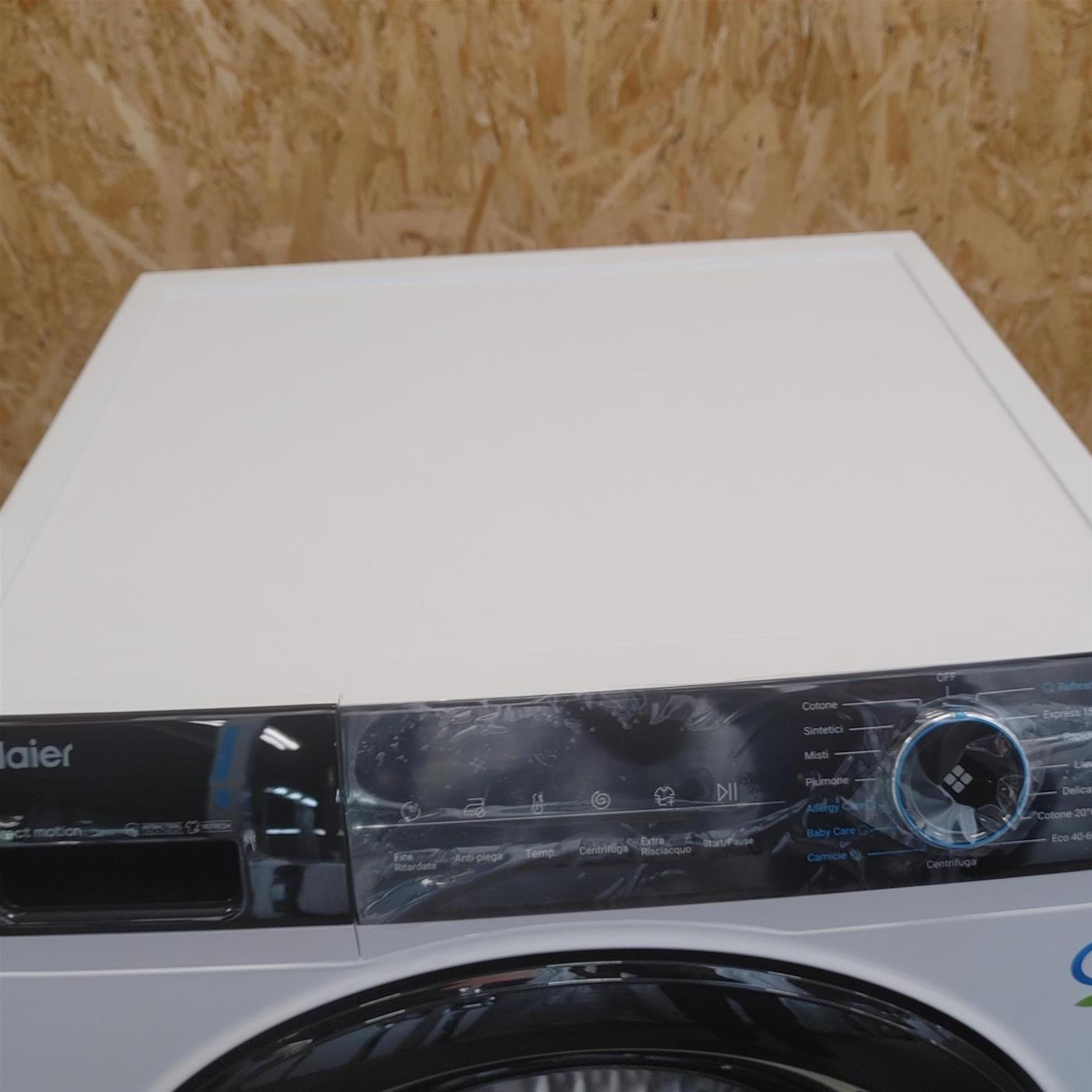 Lavatrice Haier I-Pro Series 3 HW80-B14939 Carica frontale 8 kg 1400 giri/min Bianco