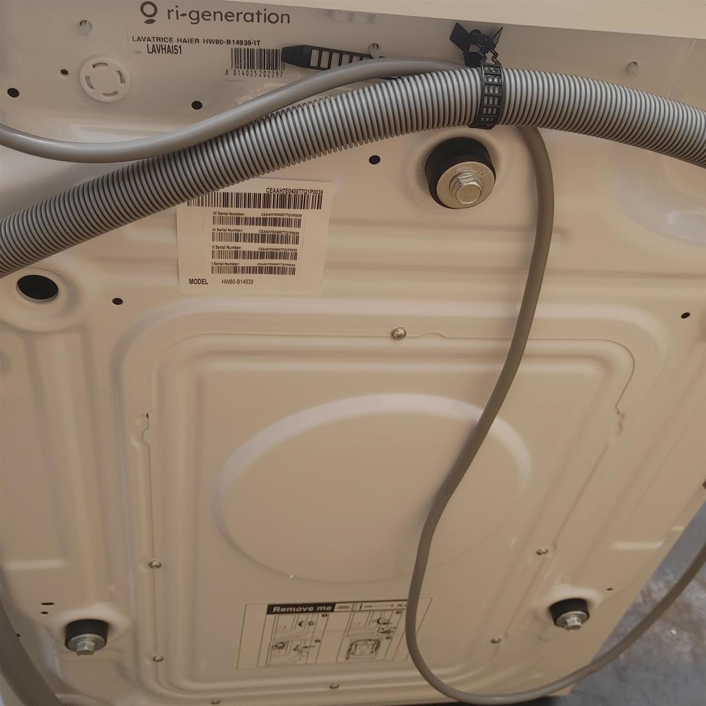 Lavatrice Haier I-Pro Series 3 HW80-B14939 Carica frontale 8 kg 1400 giri/min Bianco