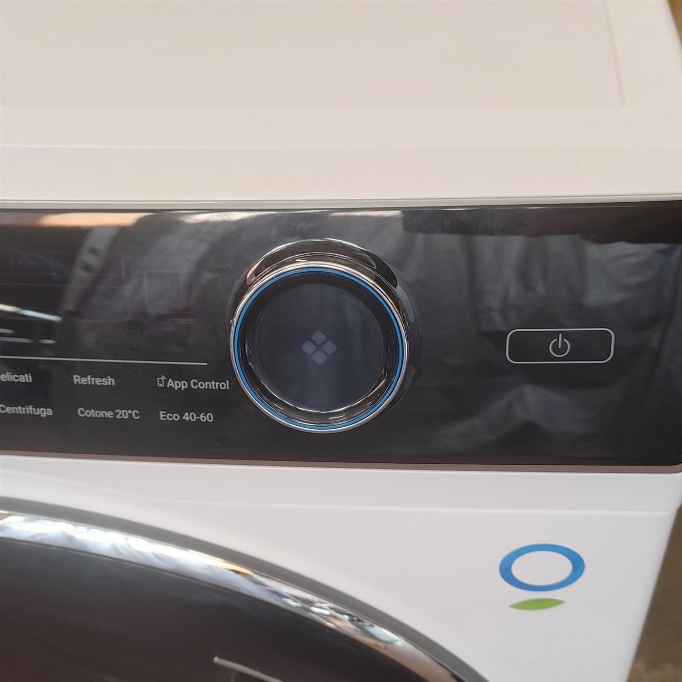 Haier HW150-BP14986EIT lavatrice Caricamento frontale 15 kg 1400 Giri/min Bianco