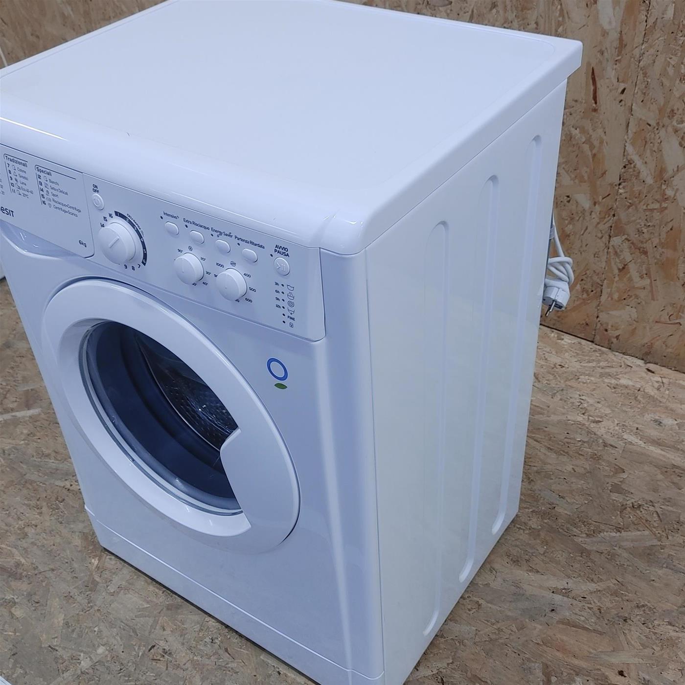 Indesit EWT61051WITN Lavatrice 6 Kg 1000giri