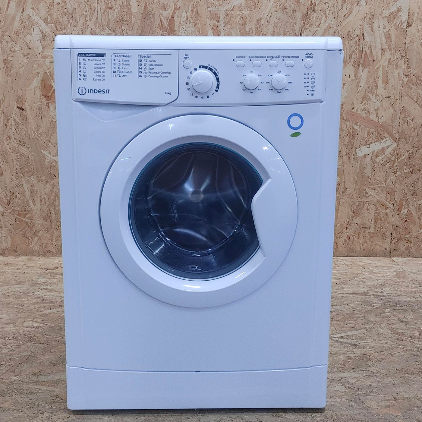 Indesit EWC 61051 W IT N lavatrice Caricamento frontale 6 kg 1000 Giri/min F Bian