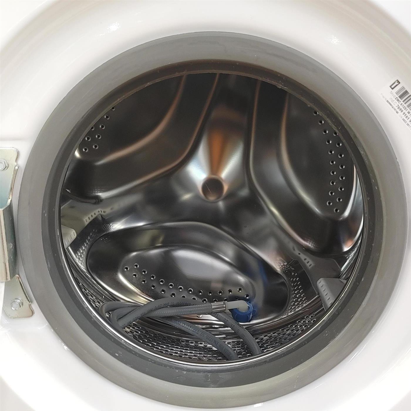 Indesit EWC 61051 W IT N lavatrice Caricamento frontale 6 kg 1000 Giri/min F Bian