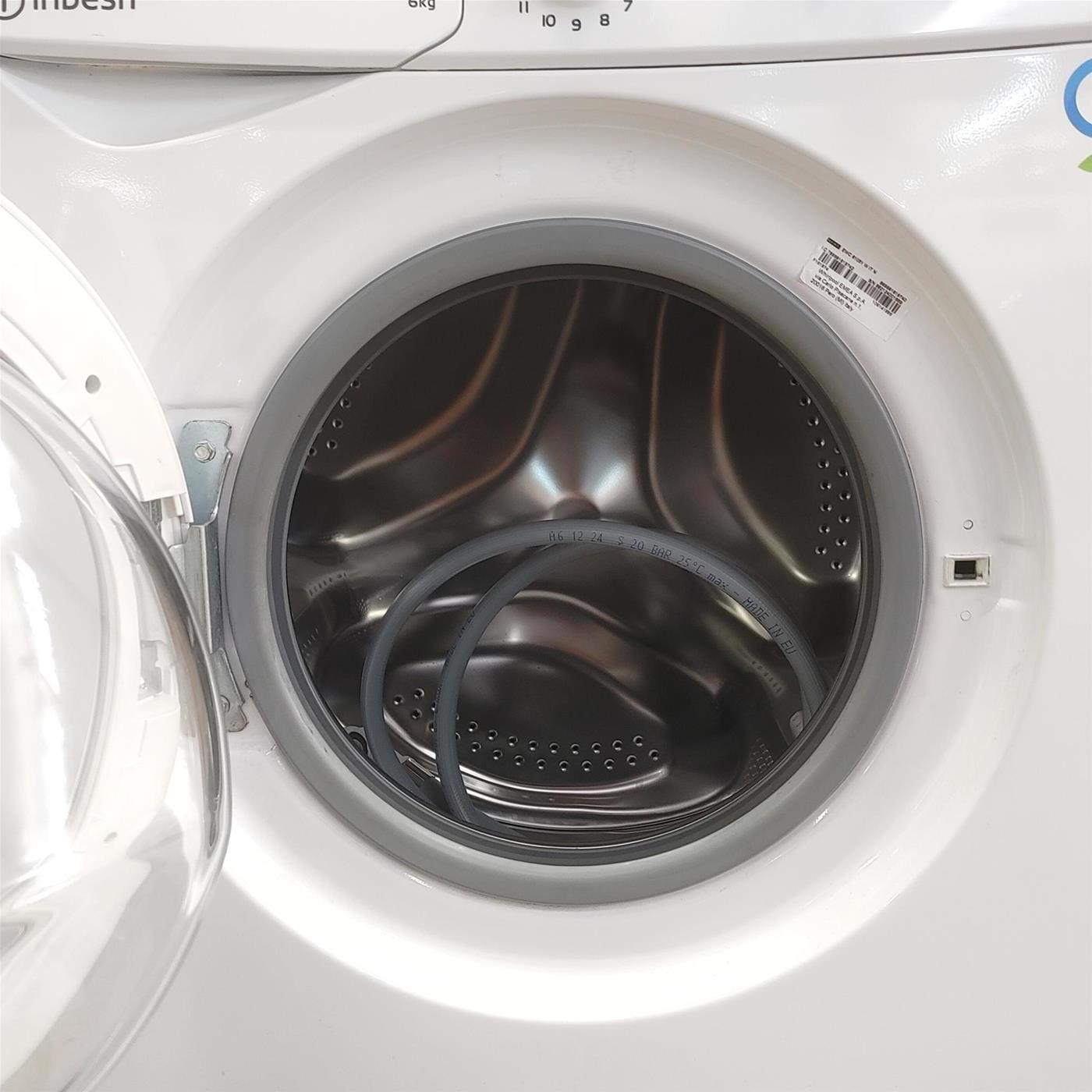 Indesit EWC61051WITN lavatrice Caricamento frontale 6 kg 1000 Giri/min F Bianco