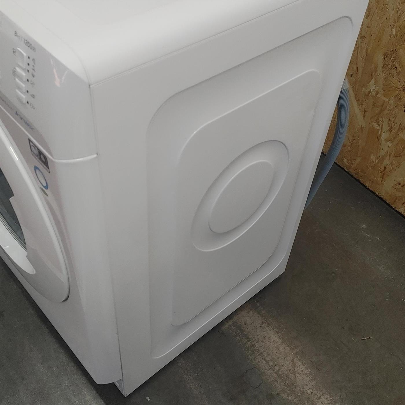 Lavatrice Indesit BWA81683XWEU Caricamento frontale 8 kg 1600 Giri Bianco