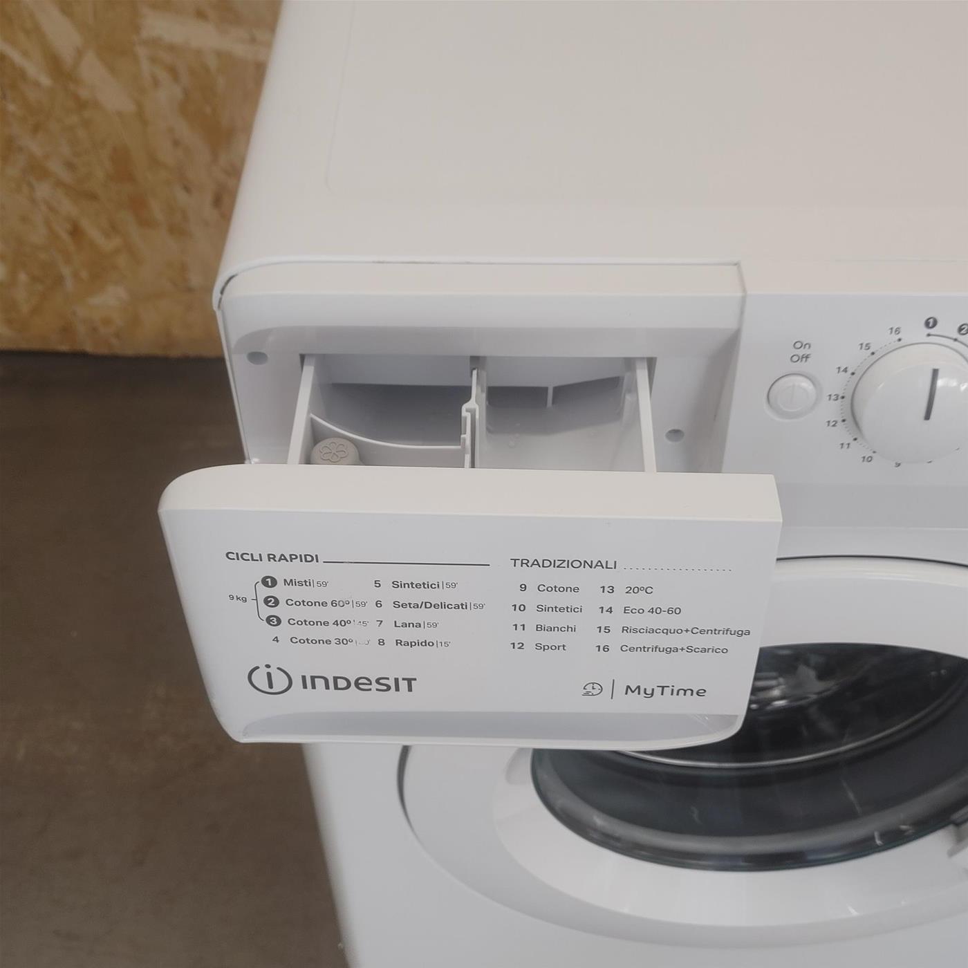 Lavatrice Indesit MTWA 91283 W FR Carica frontale 9 kg 1200 giri Bianco