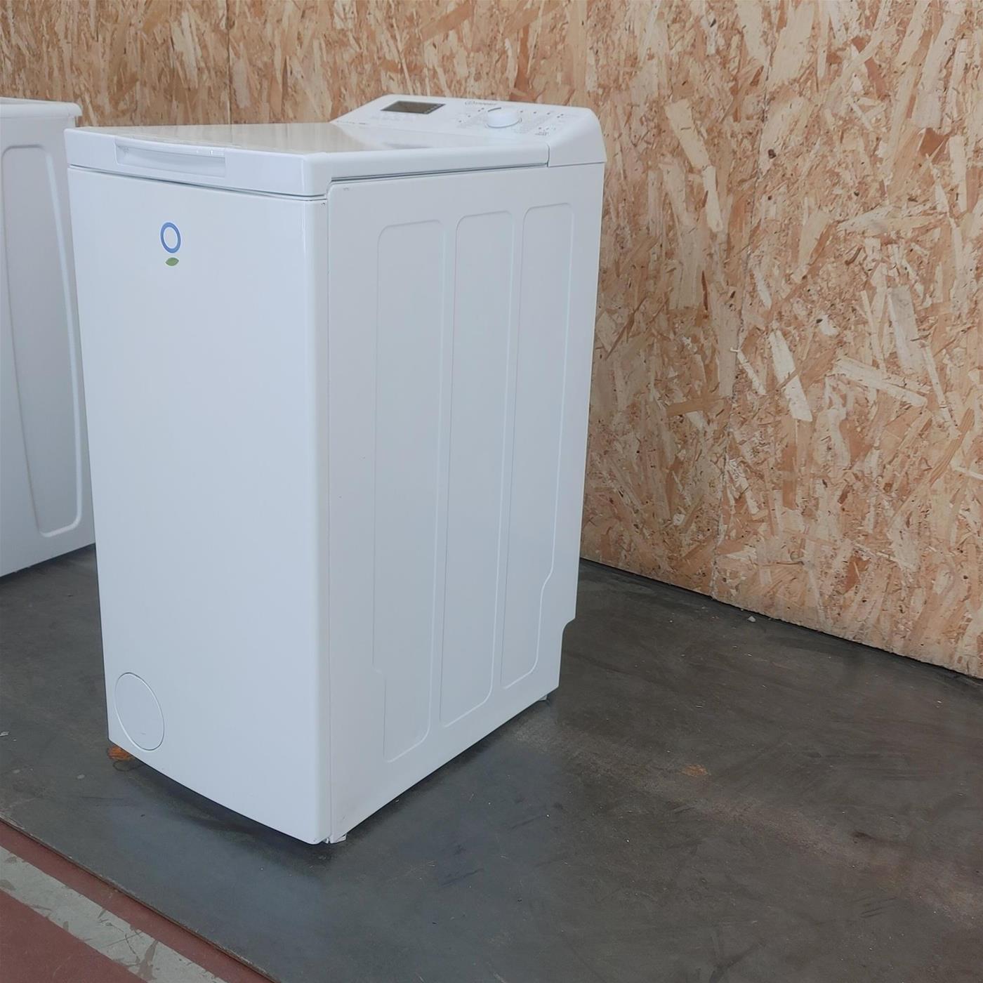 Lavatrice Indesit ITW D 61252 W Carica dall'alto 6 kg 1200 giri Bianco