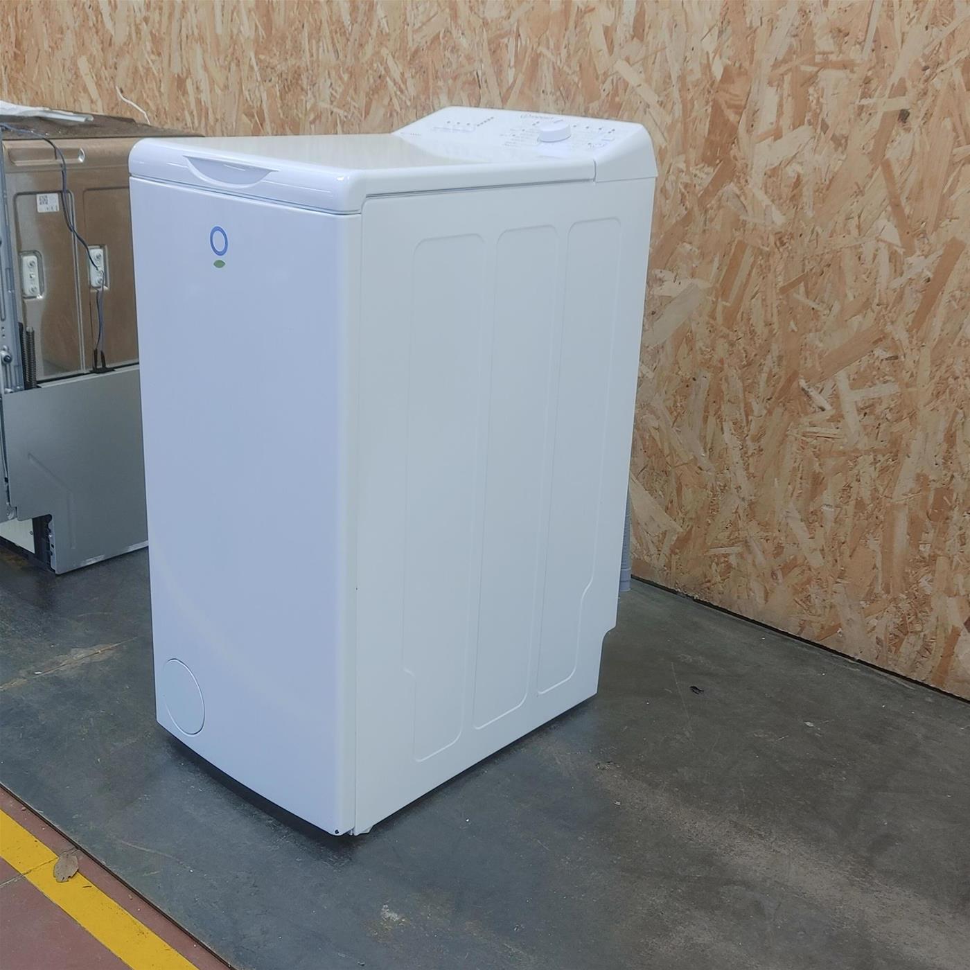 Lavatrice Indesit BTW L60300 IT/N libera installazione