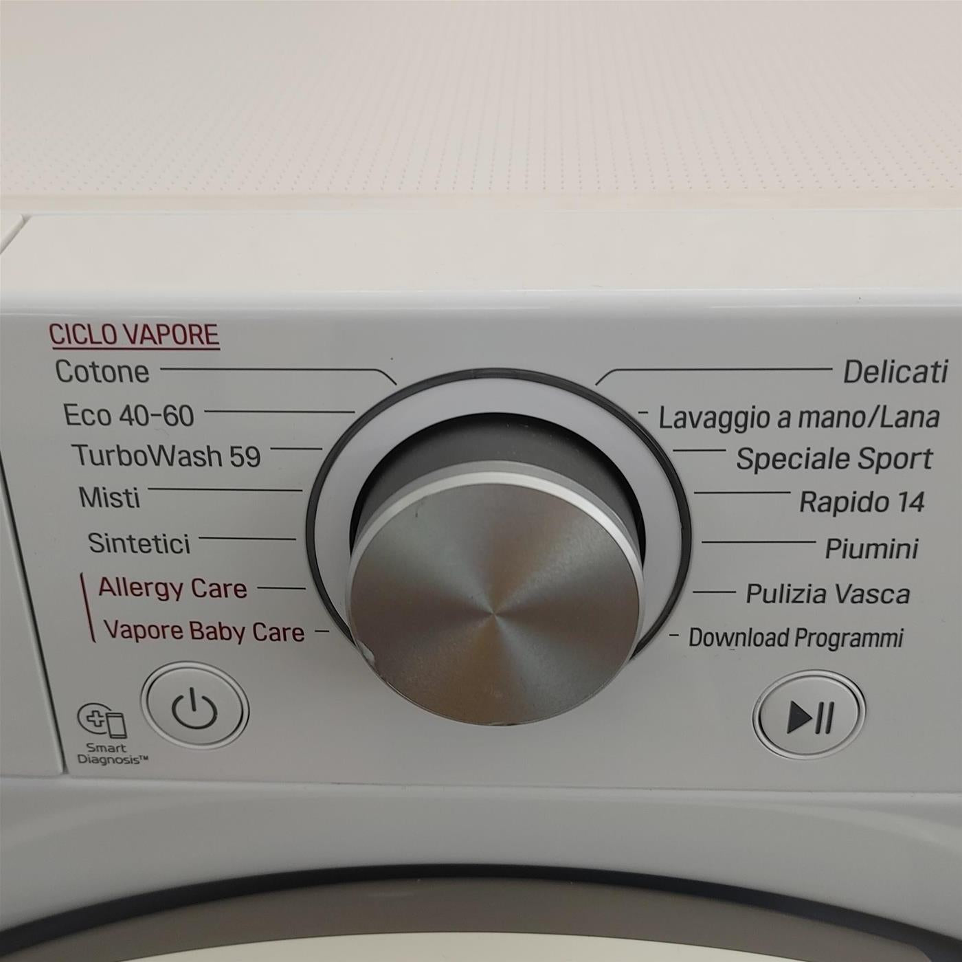 LG F4WV512S0E Lavatrice Intelligente AIDD 12kg Vapore TurboWash 1400 Giri/min Carica frontale Classe B