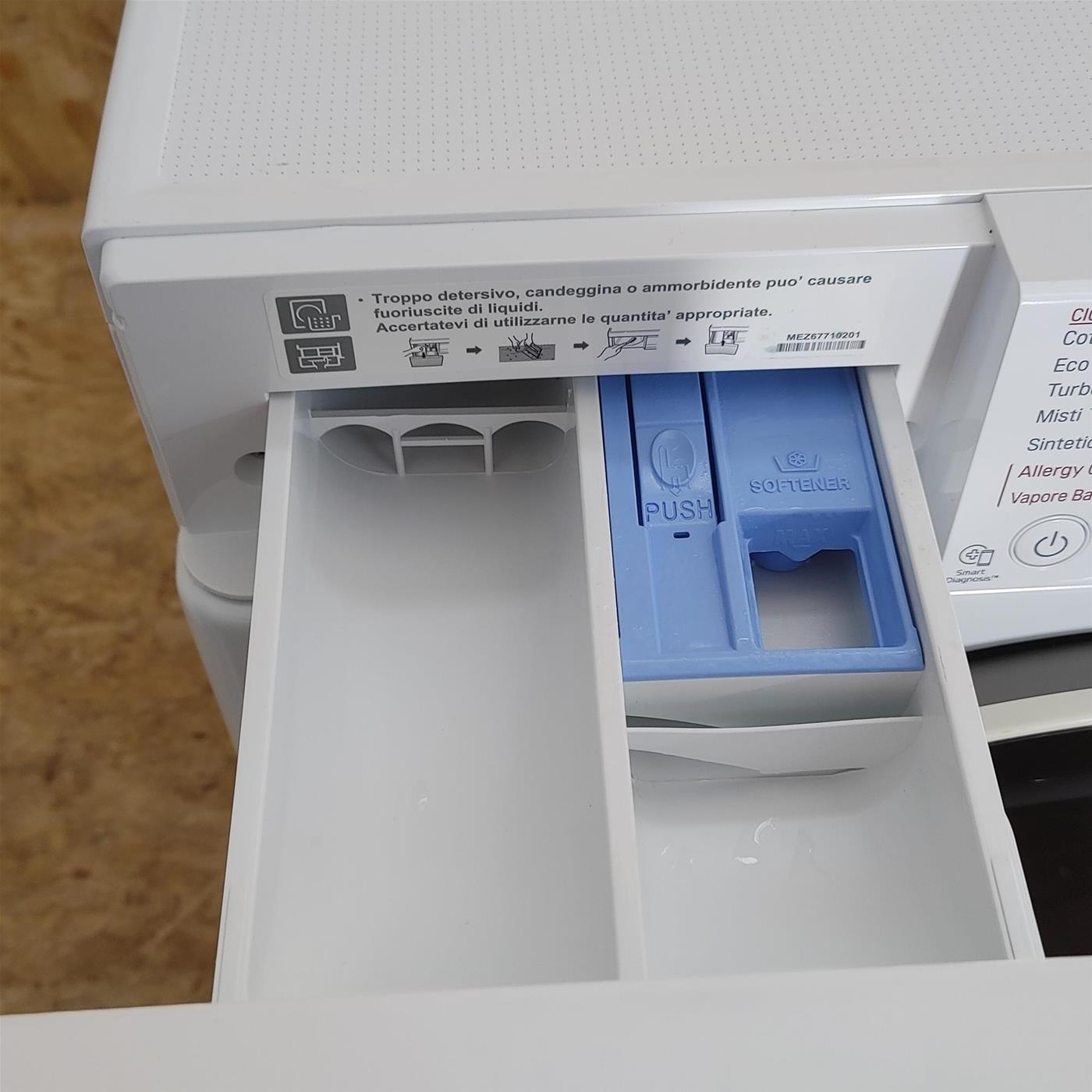 LG F4WV512S0E Lavatrice Intelligente AIDD 12kg Vapore TurboWash 1400 Giri/min Carica frontale Classe B