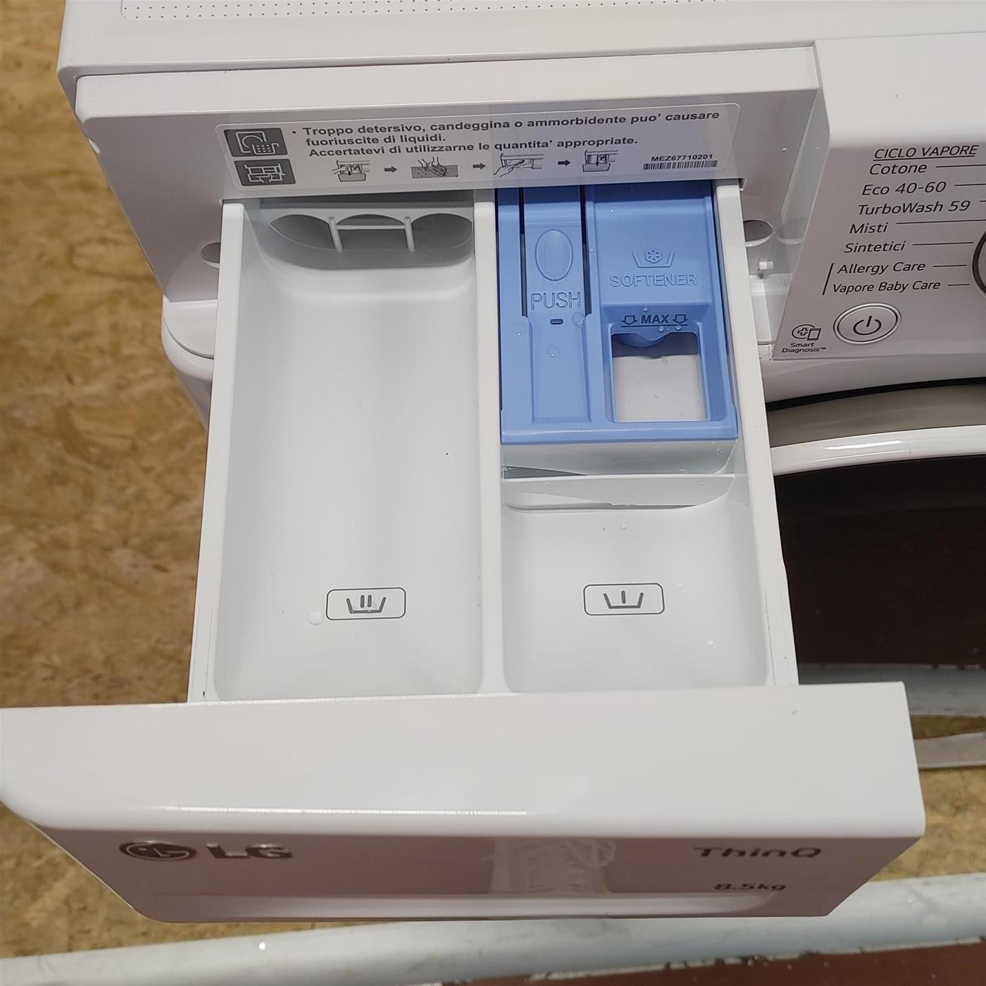 LG F2WV5S8S0E Lavatrice Slim Intelligente AIDD 8.5kg Vapore TurboWash 1200 Giri/min Carica frontale Classe C