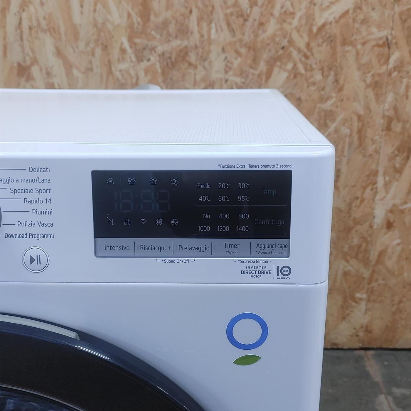 Lavatrice LG F4WV510S1E Caricamento frontale 10,5 kg 1400 Giri/min Bianco