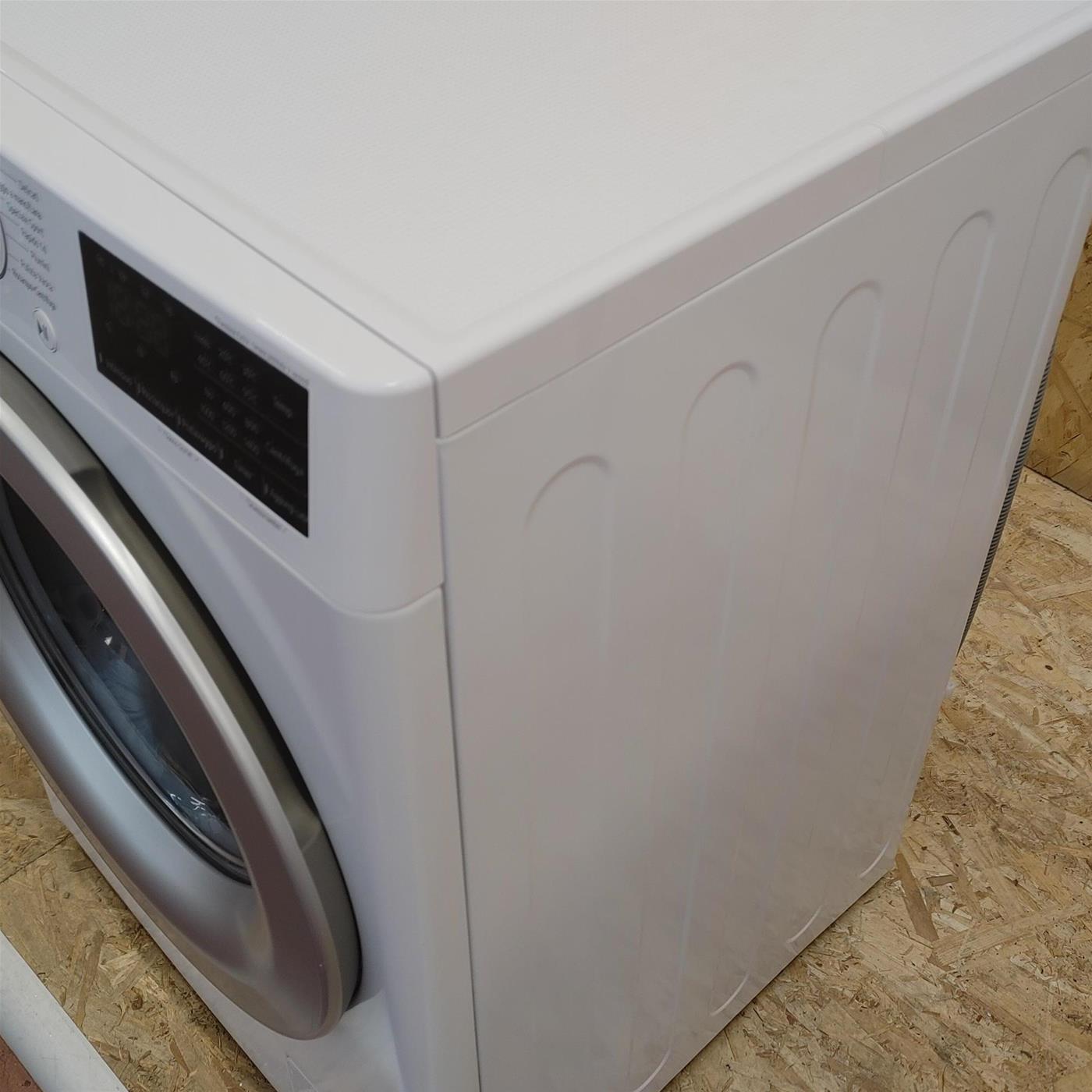 LG F4WV309S4E Lavatrice Intelligente AIDD 9kg Vapore 1400 Giri/min Carica frontale Classe B