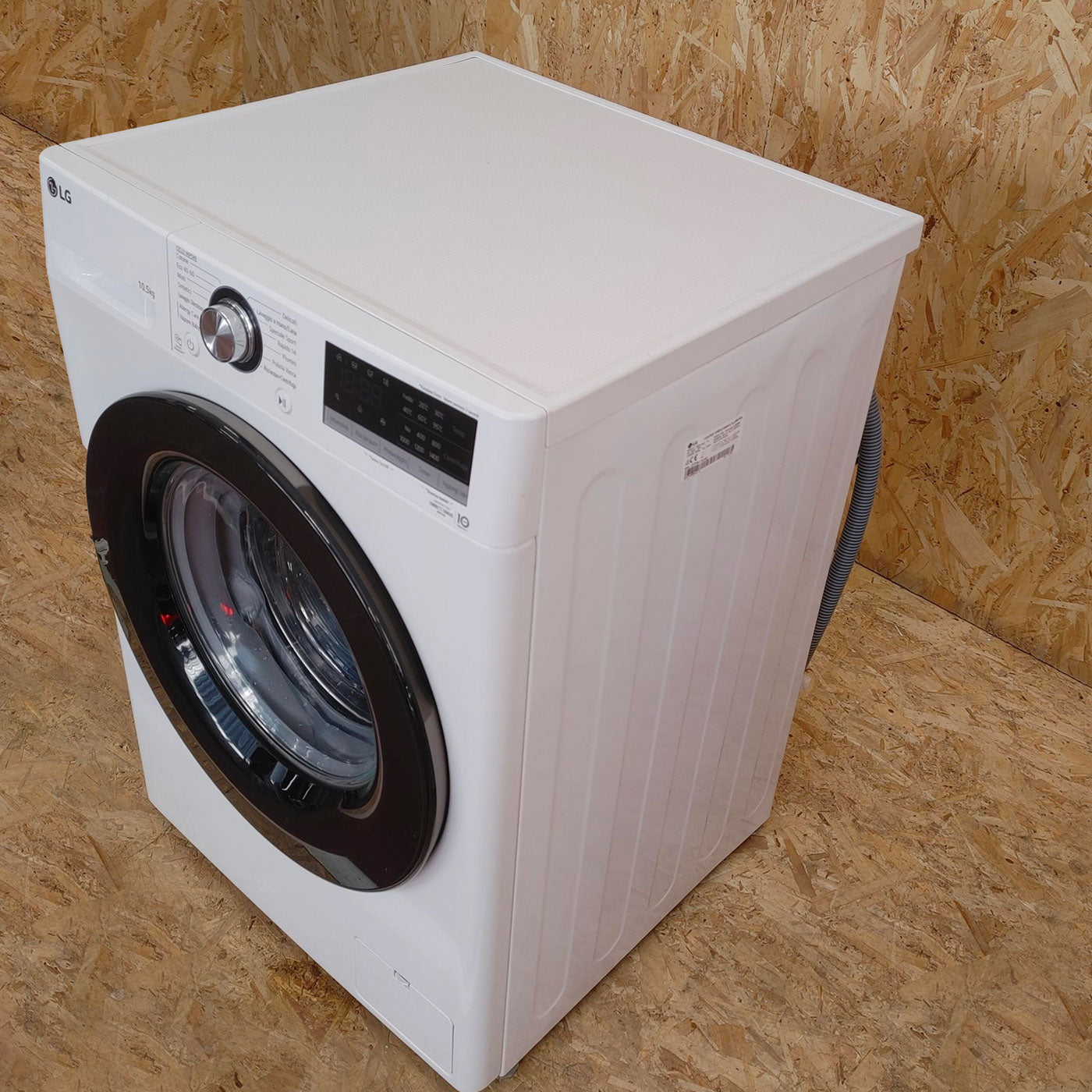 LG F4WV310SAE lavatrice Caricamento frontale 10,5 kg 1400 Giri/min A Bianco