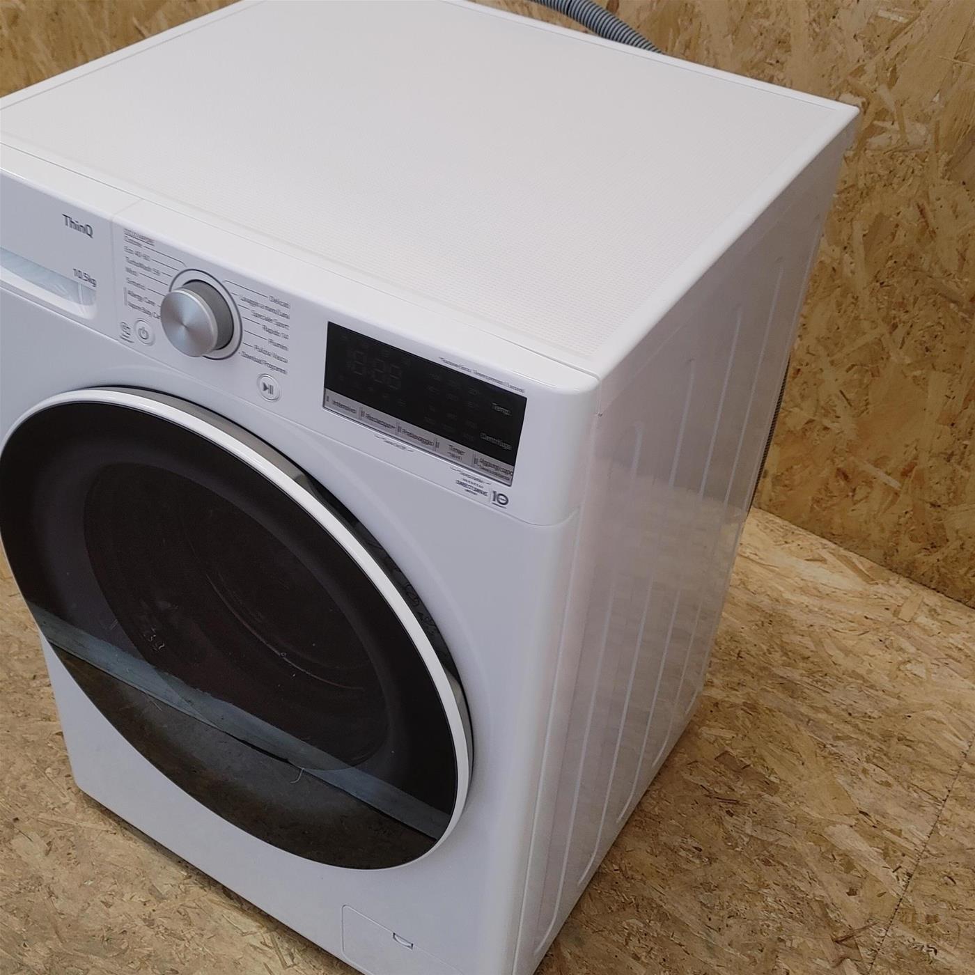 LG F4WV510S1E Lavatrice Intelligente AIDD 10,5kg Vapore TurboWash 1400 Giri/min Carica frontale Classe B