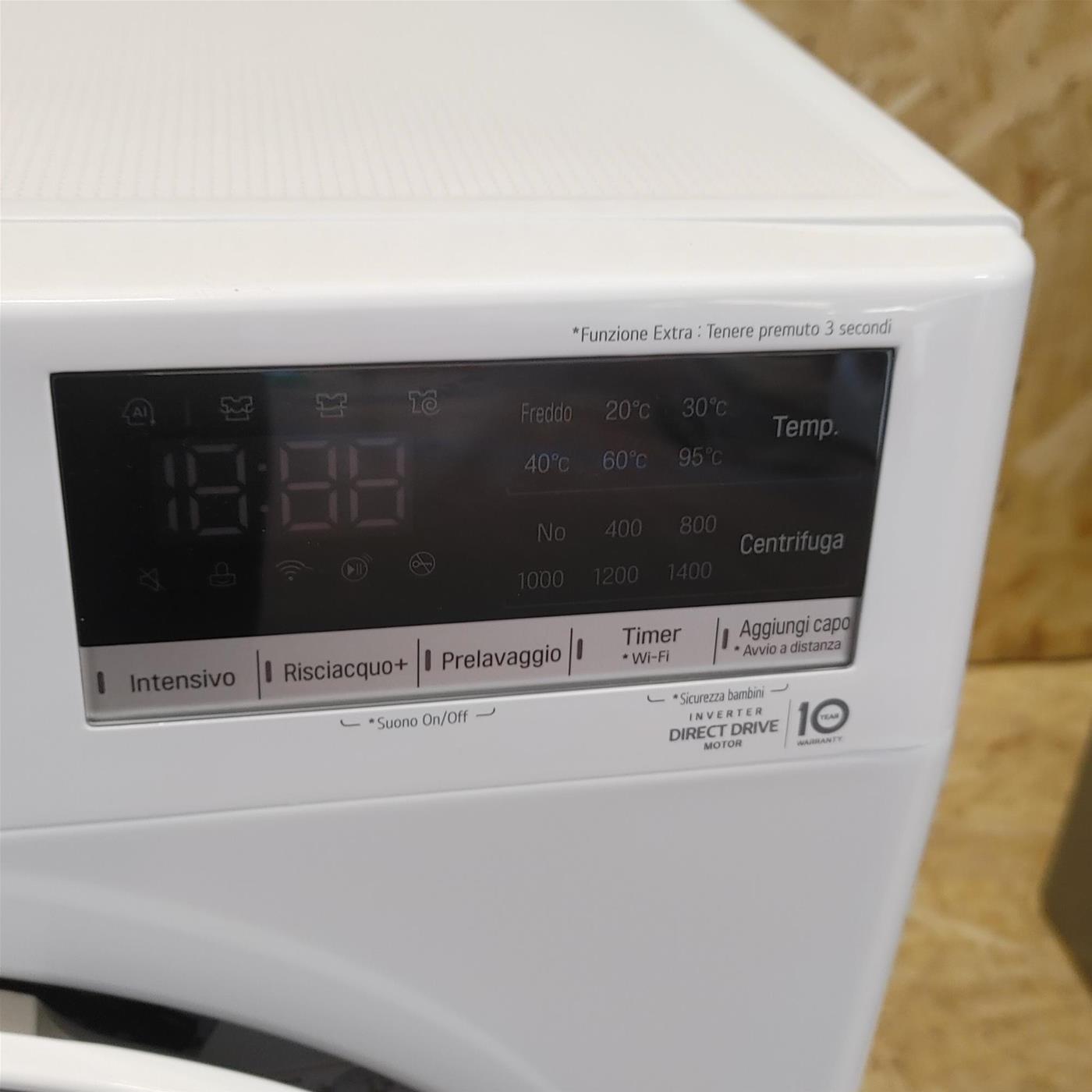LG F4WV510S1E Lavatrice Intelligente AIDD 10,5kg Vapore TurboWash 1400 Giri/min Carica frontale Classe B