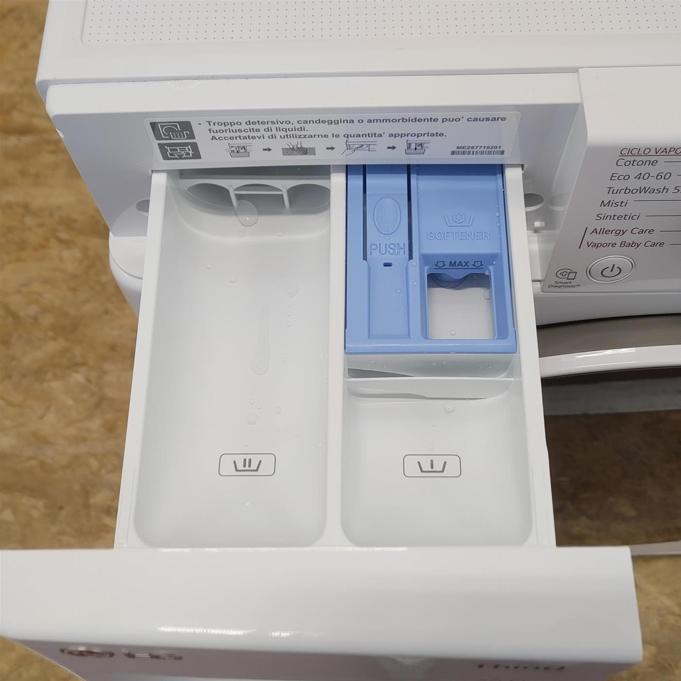LG F4WV510S1E Lavatrice Intelligente AIDD 10,5kg Vapore TurboWash 1400 Giri/min Carica frontale Classe B