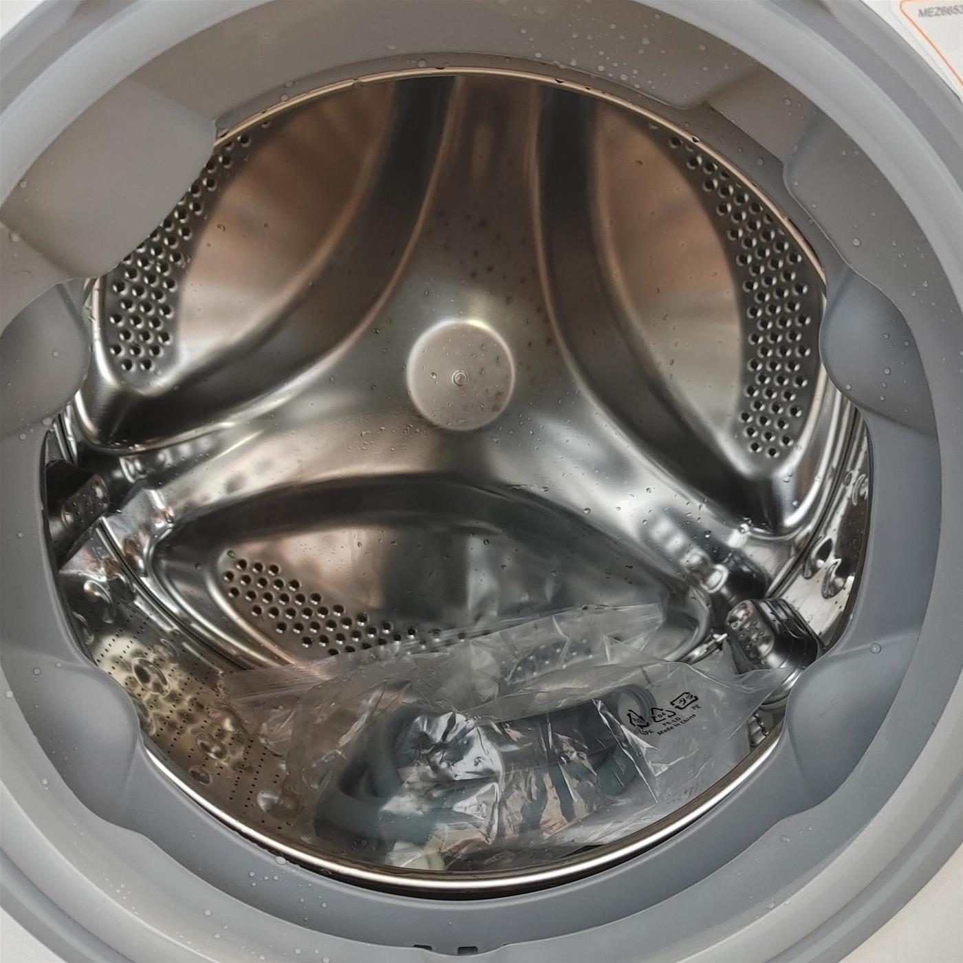 LG F4WV510S1E Lavatrice Intelligente AIDD 10,5kg Vapore TurboWash 1400 Giri/min Carica frontale Classe B