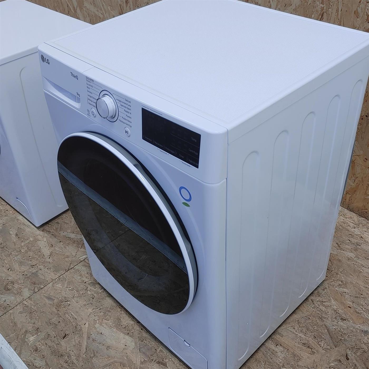 LG F4V5PYP1W lavatrice Caricamento frontale 9 kg 1400 Giri/min Bianco