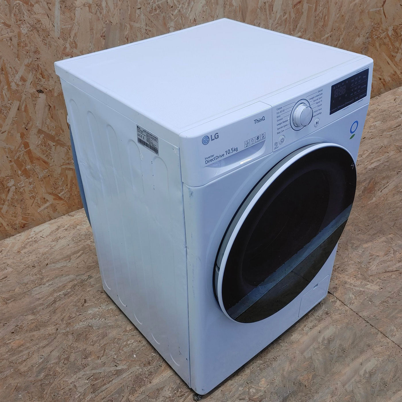 Lavatrice LG F4WV510S0E Caricamento frontale 10,5 kg 1360 Giri/min Bianco