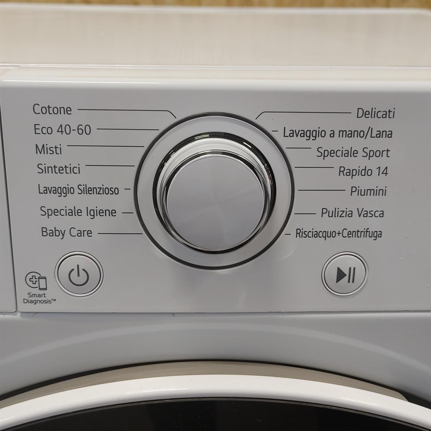 Lavatrice LG F4WV510S0E Caricamento frontale 10,5 kg 1360 Giri/min Bianco