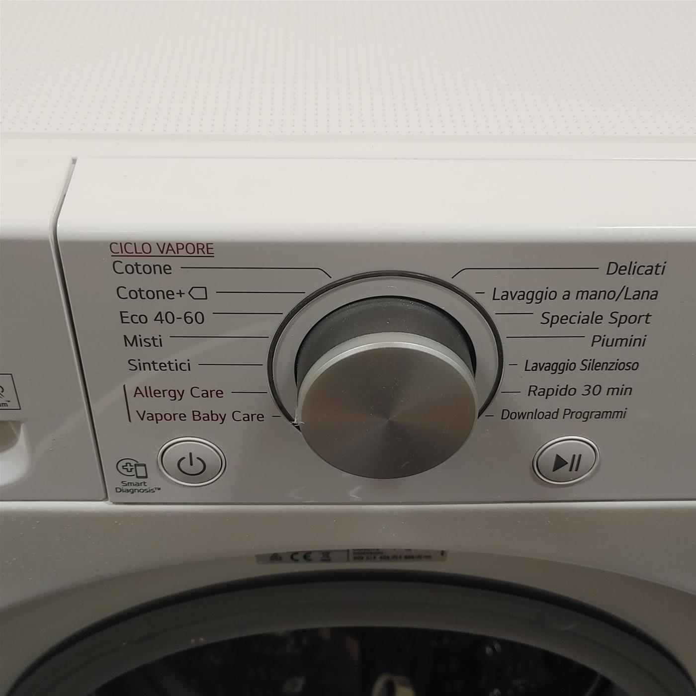 Lavatrice LG F2WV4S7S0E Carica frontale 7 kg 1200 Giri/min Bianco