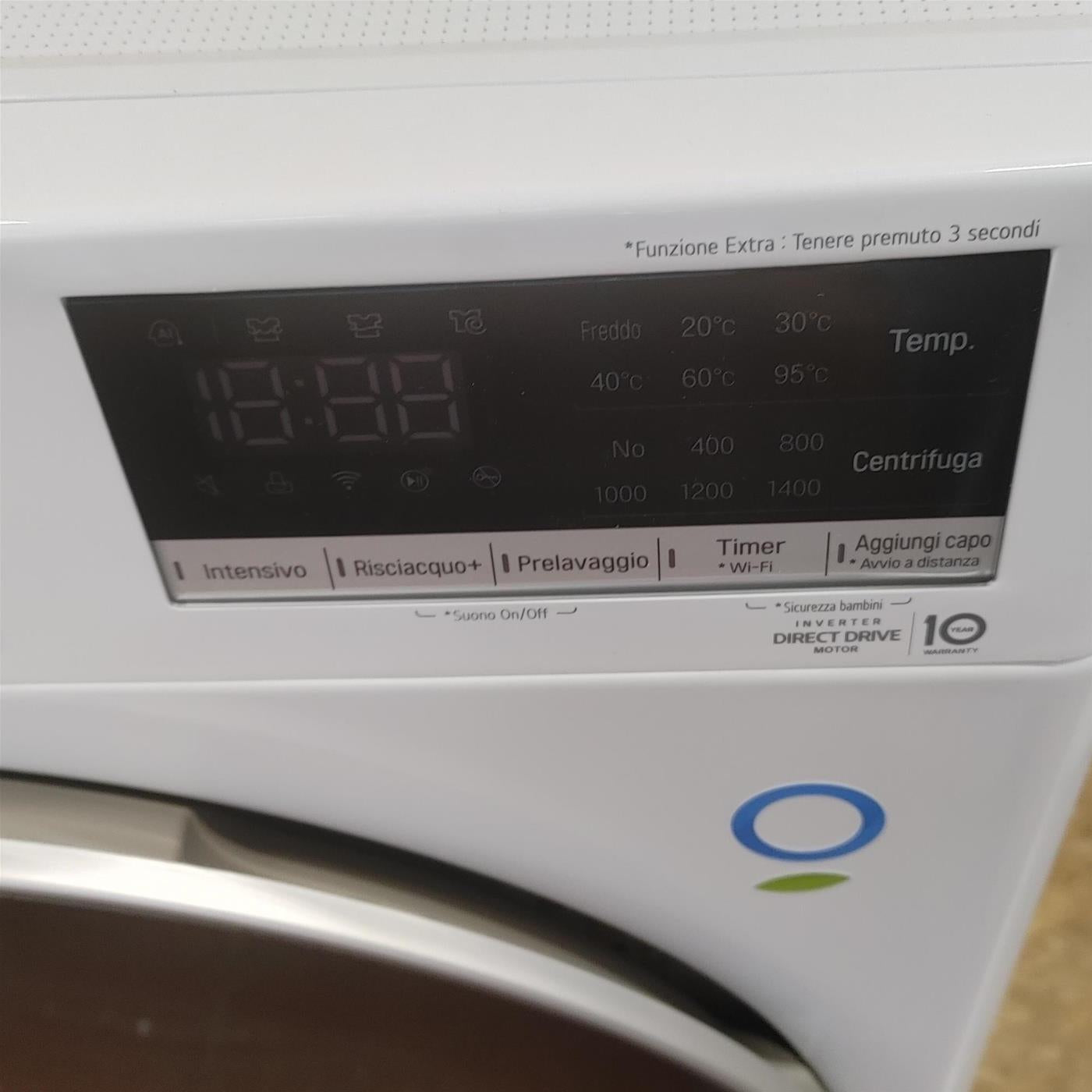 Lavatrice LG F4WV510S1E Caricamento frontale 10,5 kg 1400 Giri/min Bianco