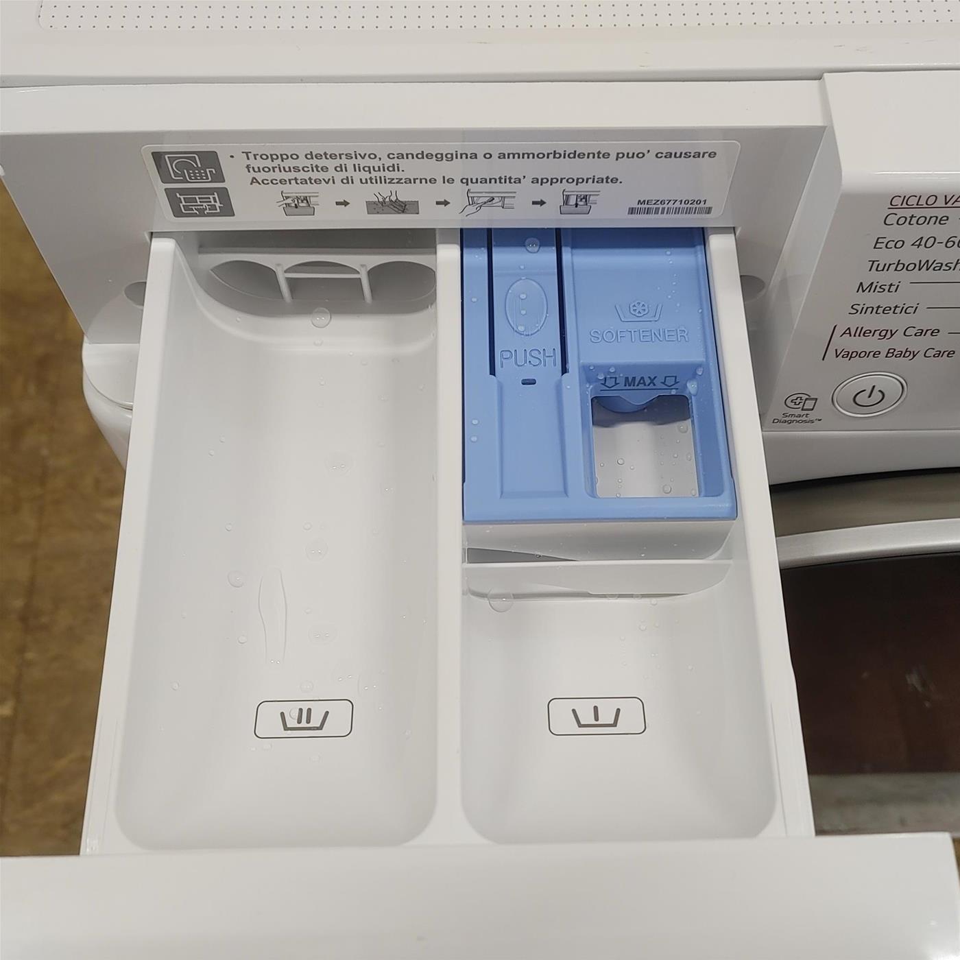 Lavatrice LG F4WV510S1E Caricamento frontale 10,5 kg 1400 Giri/min Bianco