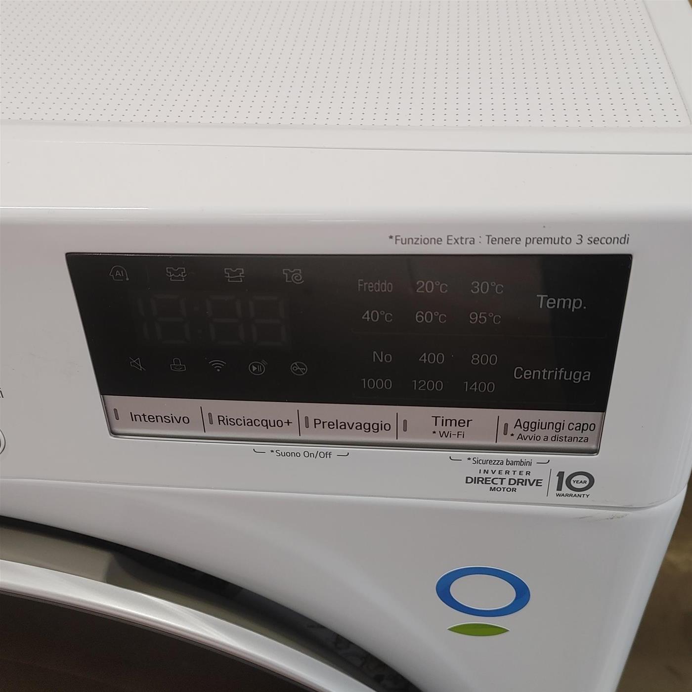 Lavatrice LG F4WV510S1E Caricamento frontale 10,5 kg 1400 Giri/min Bianco