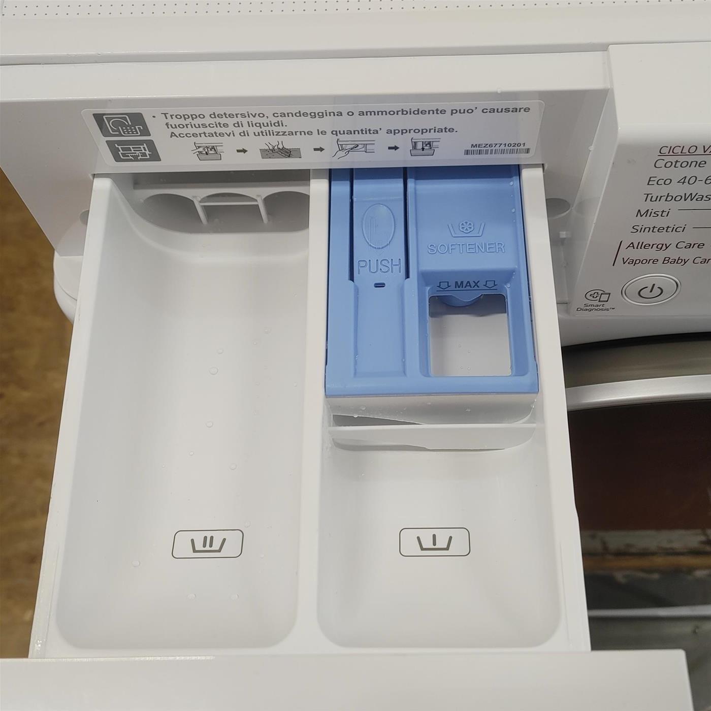 Lavatrice LG F4WV510S1E Caricamento frontale 10,5 kg 1400 Giri/min Bianco