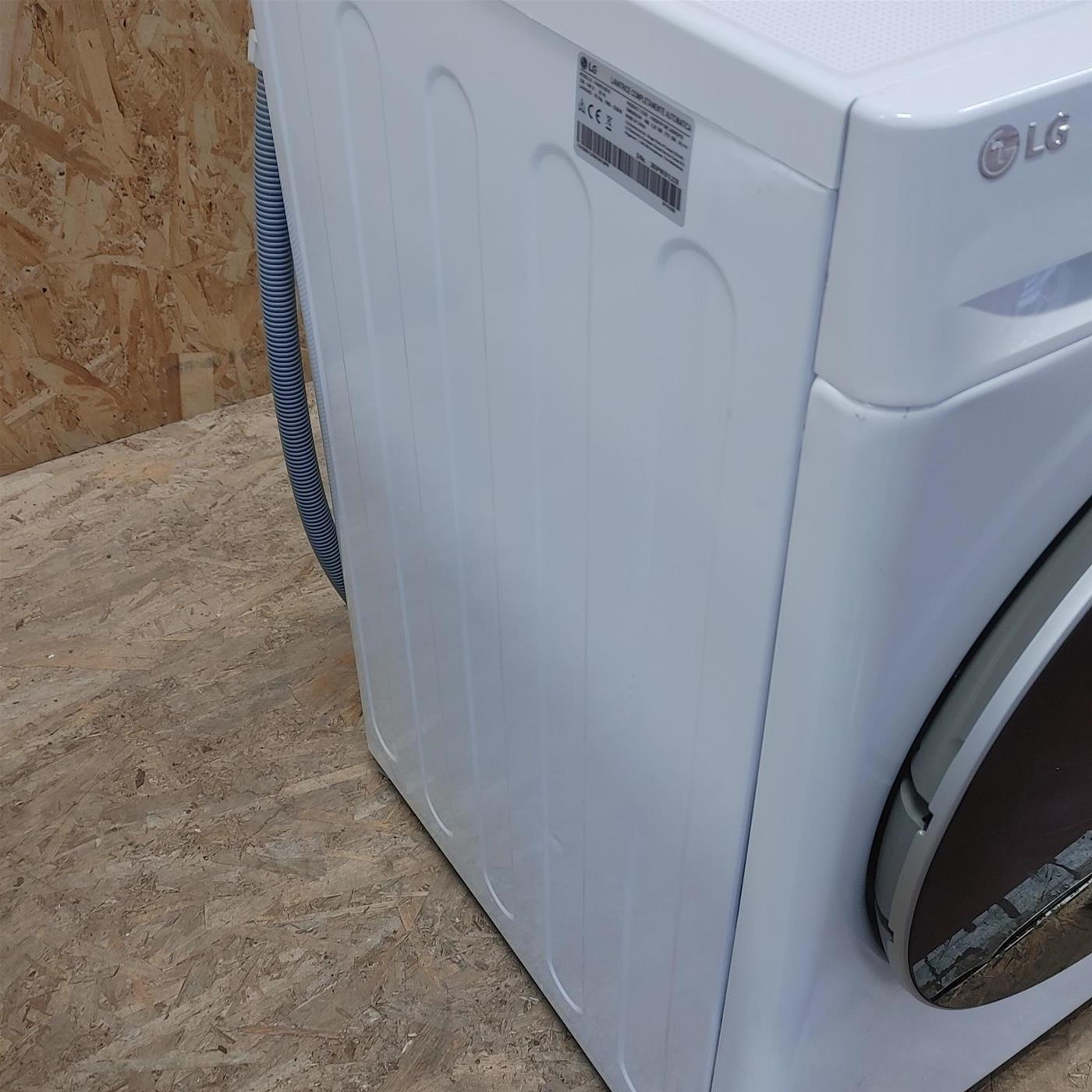 Lavatrice LG F4WV510S1E Caricamento frontale 10,5 kg 1400 Giri/min Bianco