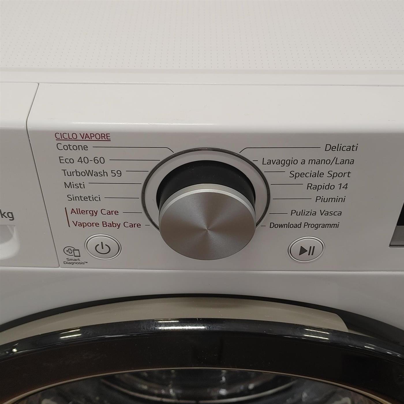 LG F4WV510SAE lavatrice Caricamento frontale 10,5 kg 1400 Giri/min A Bianco