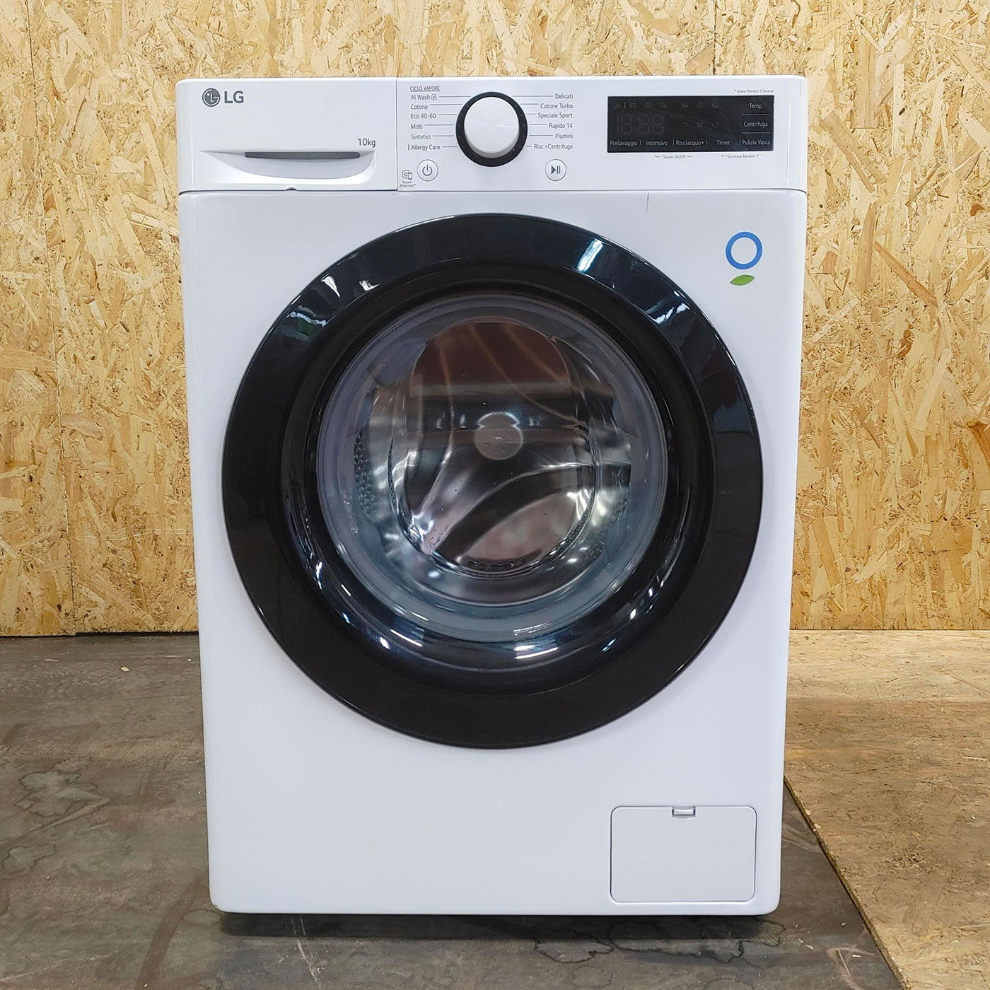 LG F4WV510SAE lavatrice Caricamento frontale 10 kg 1400 Giri/min A Bianco