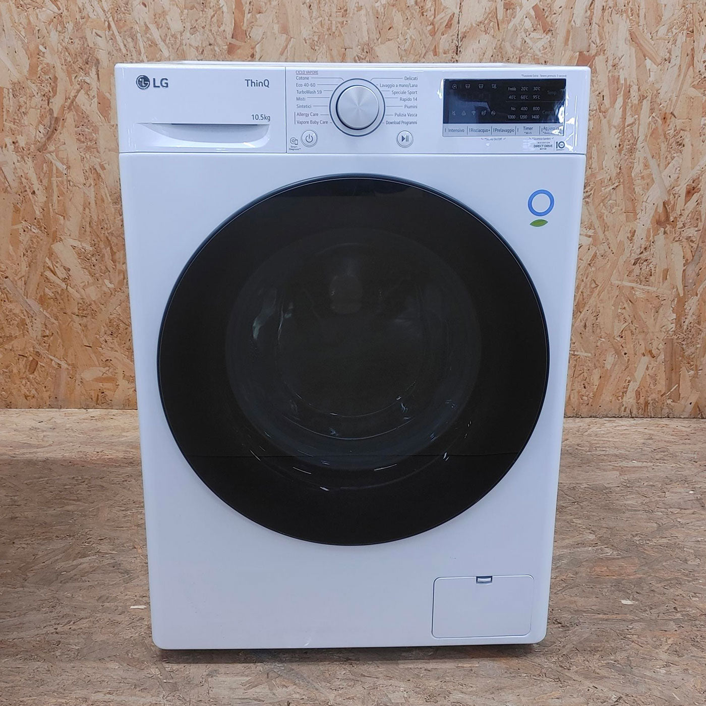 Lavatrice LG F4WV509SAE Carica frontale 9 kg 1400 Giri/min Bianco