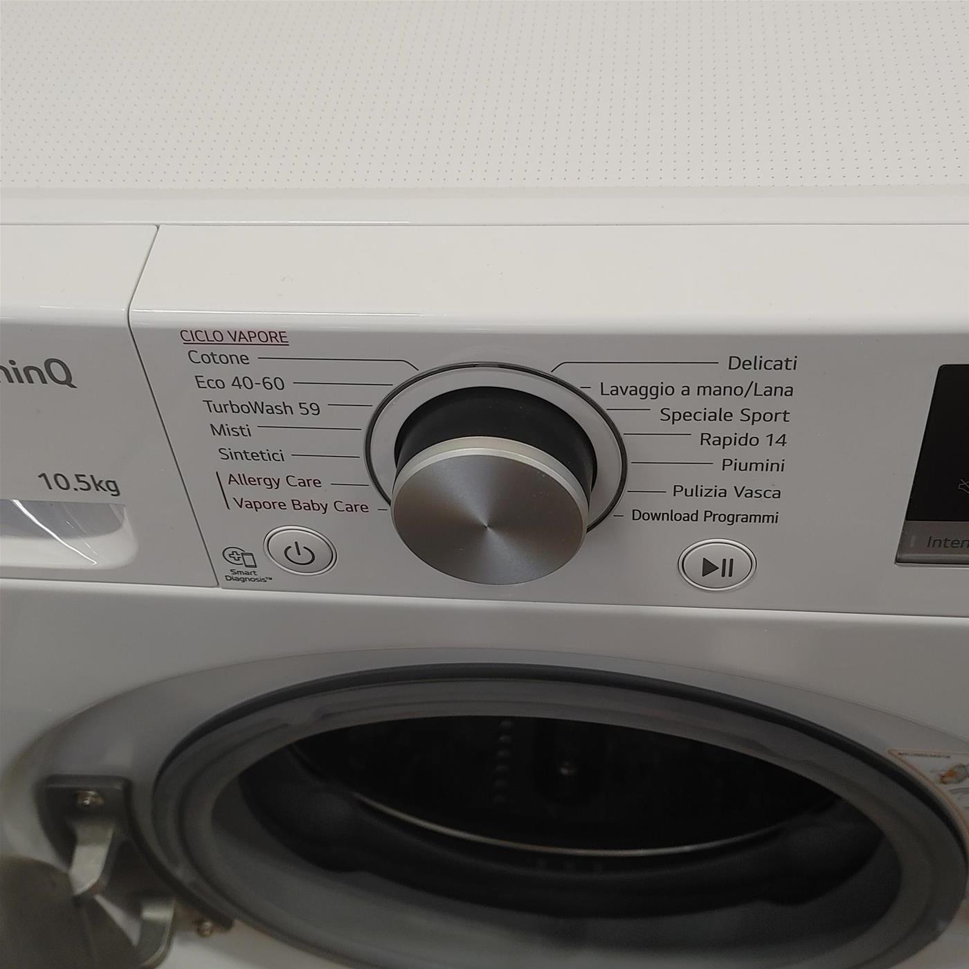 Lavatrice LG F4WV509SAE Carica frontale 9 kg 1400 Giri/min Bianco