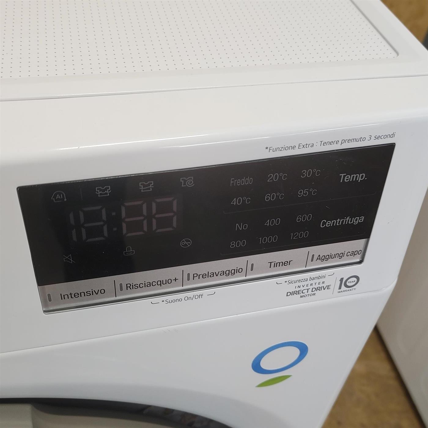 Lavatrice LG F2WV3S7S6E Carica frontale 7 kg 1200 Giri/min Bianco