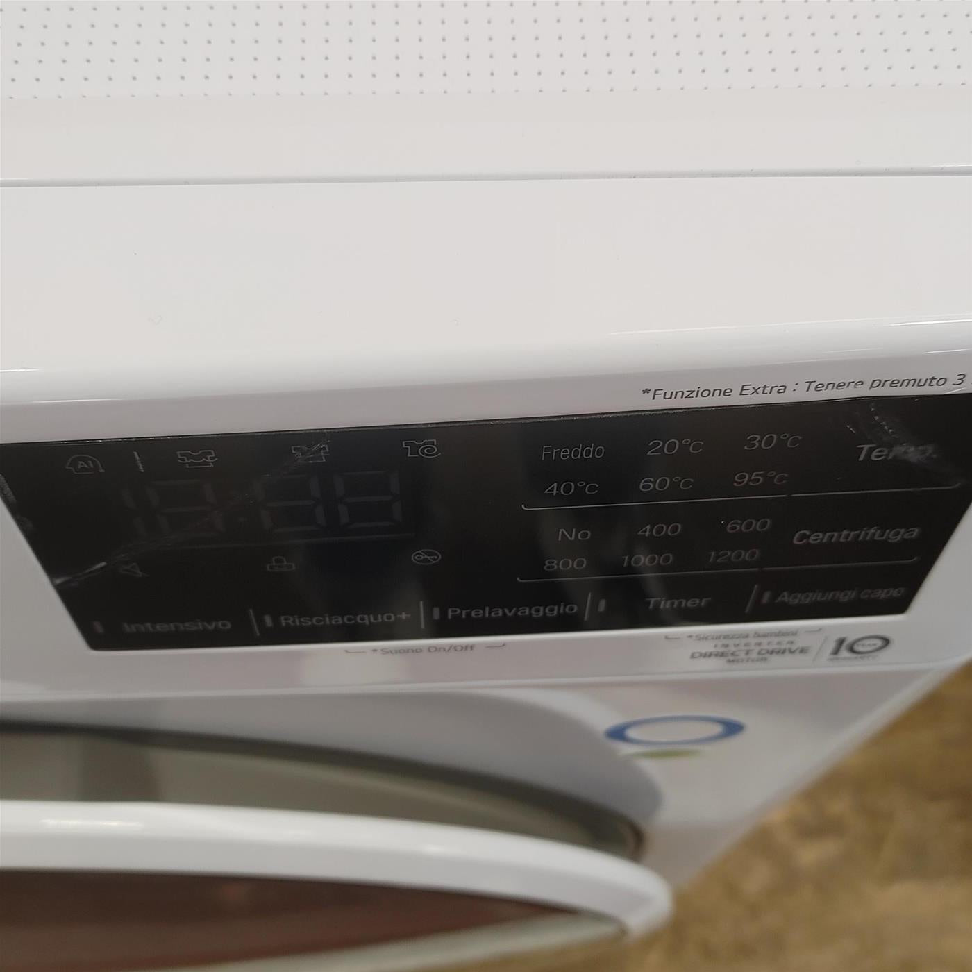 Lavatrice LG F2WV3S7SHE Caricamento frontale 7 kg 1200 Giri/min Bianco