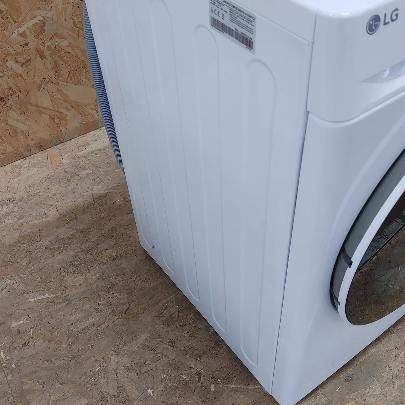 Lavatrice LG F4R5009TSWW Carica frontale 9 kg 1400 Giri/min Bianco