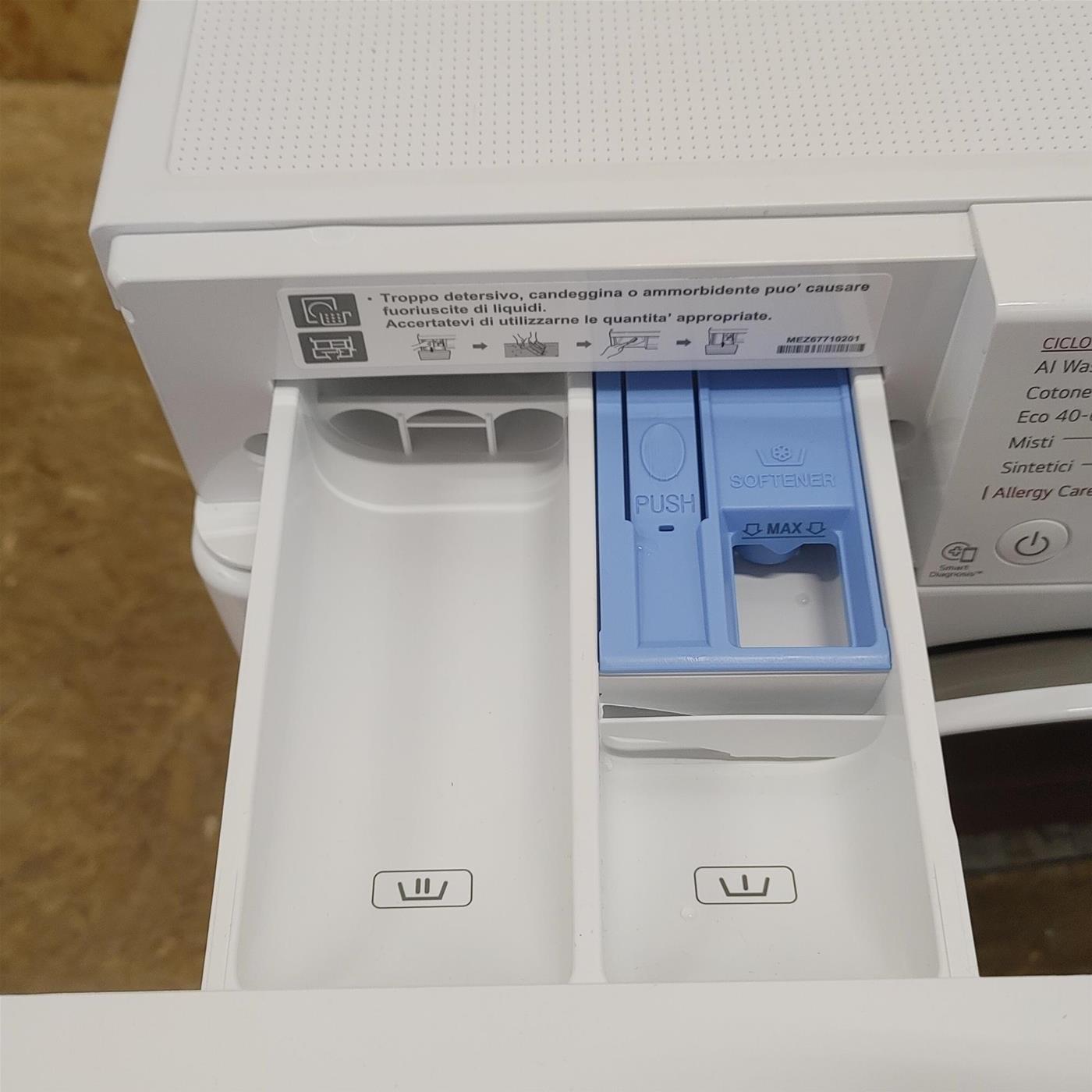 Lavatrice LG F4R5009TSWW Carica frontale 9 kg 1400 Giri/min Bianco