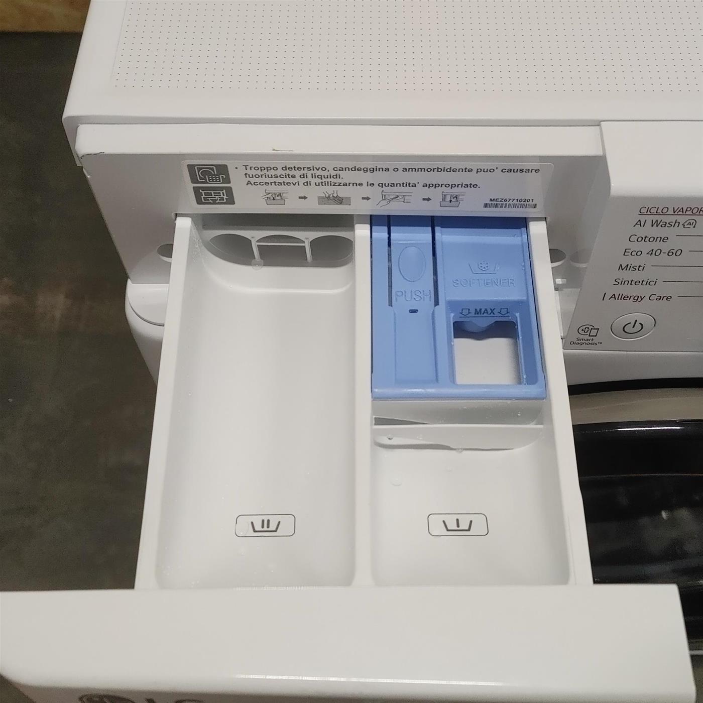 Lavatrice LG F4R3011NSWB Carica frontale 11 kg 1400 Giri/min Bianco