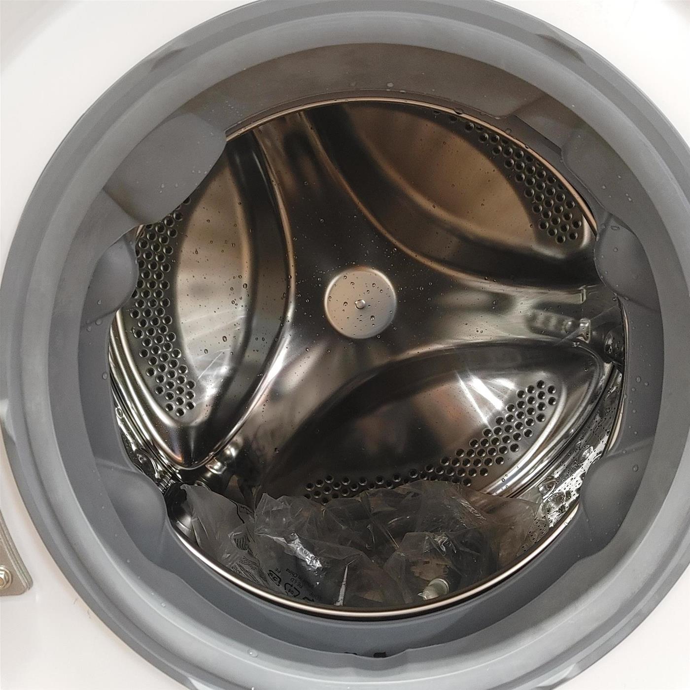 Lavatrice LG F4R3011NSWB Carica frontale 11 kg 1400 Giri/min Bianco