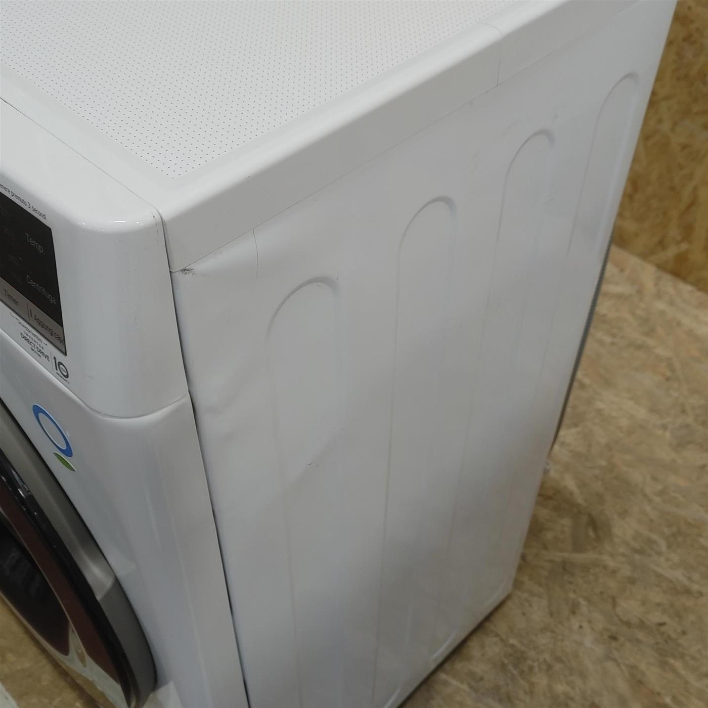 Lavatrice LG F2WV3S7S6E Carica frontale 7 kg 1200 Giri/min Bianco