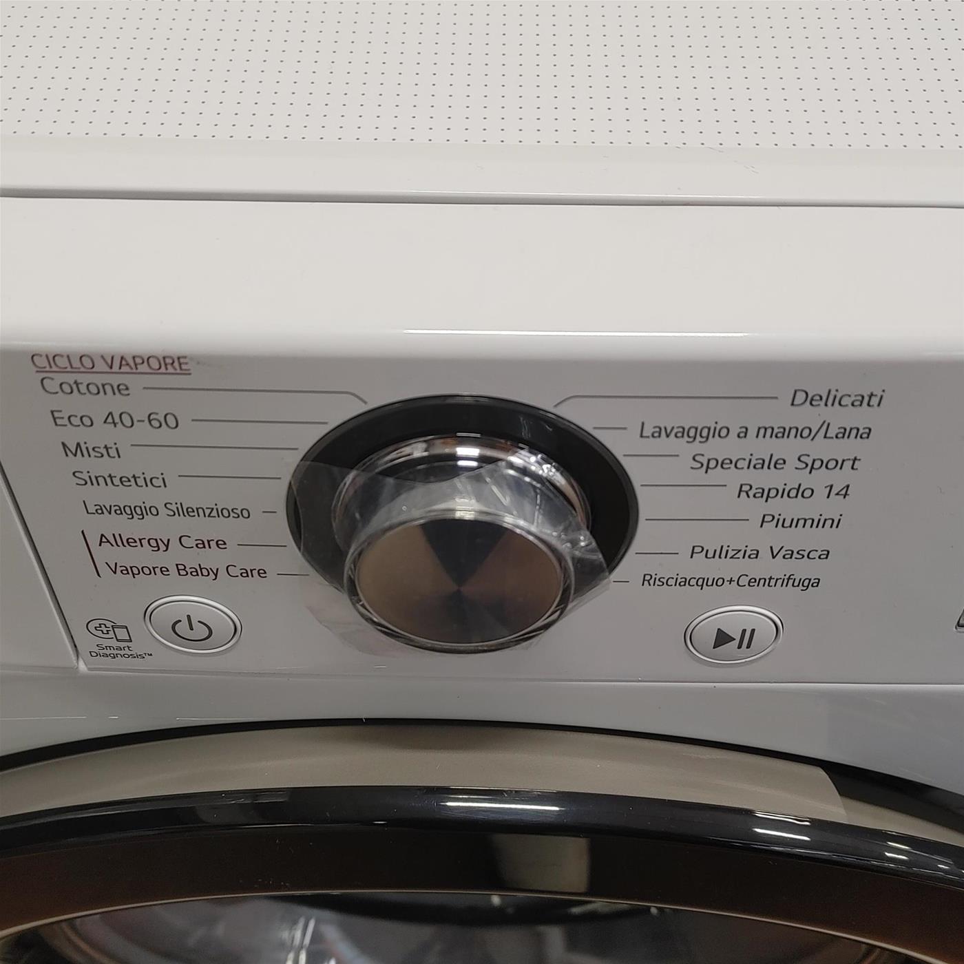 Lavatrice LG F2WV3S7S6E Carica frontale 7 kg 1200 Giri/min Bianco