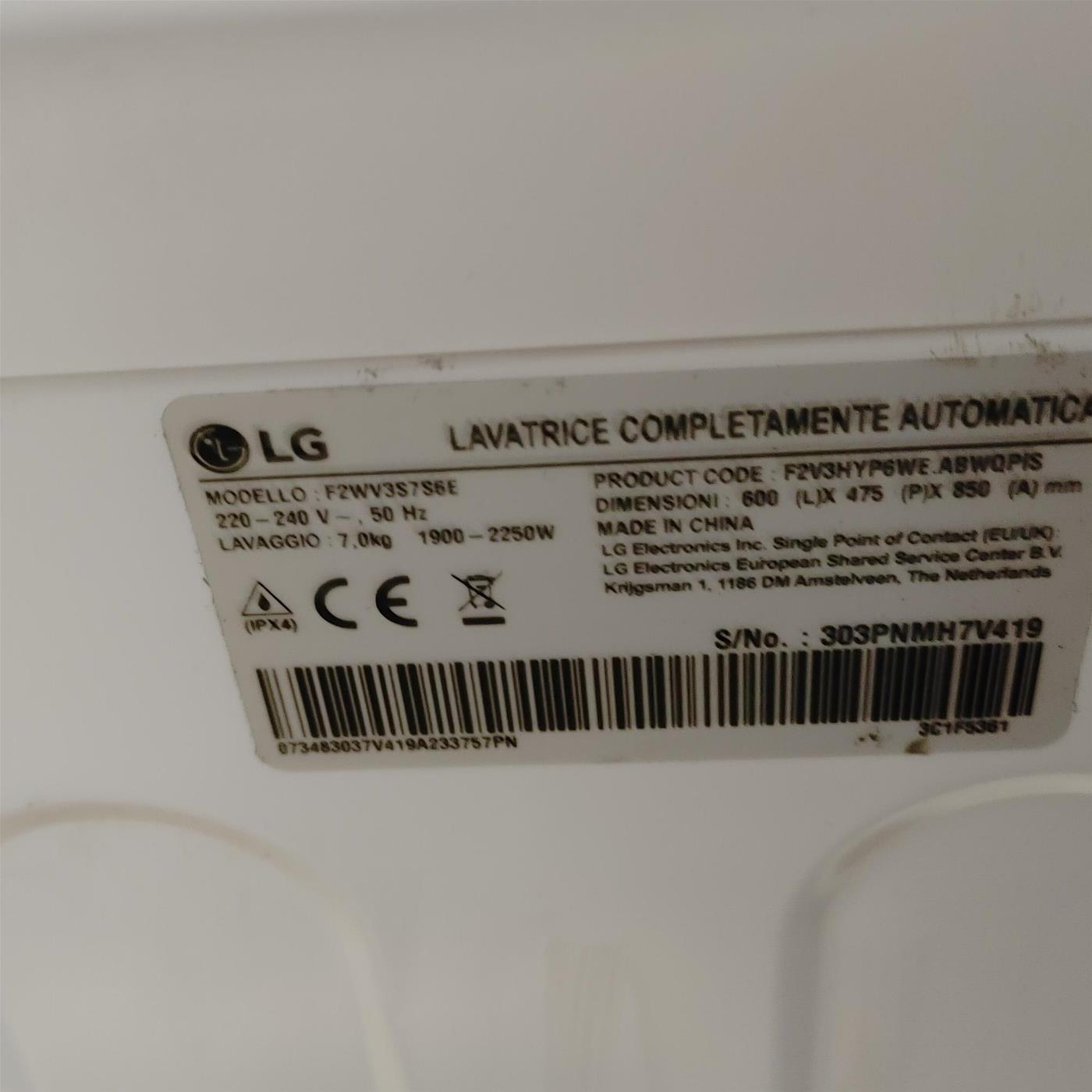 Lavatrice LG F2WV3S7S6E Carica frontale 7 kg 1200 Giri/min Bianco