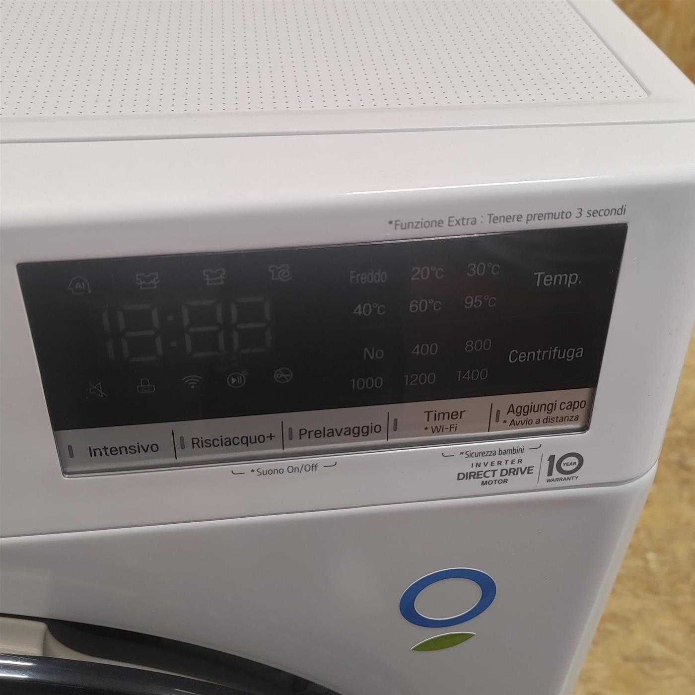 Lavatrice LG F4WV509S1E Carica frontale 9 kg 1400 Giri/min Bianco