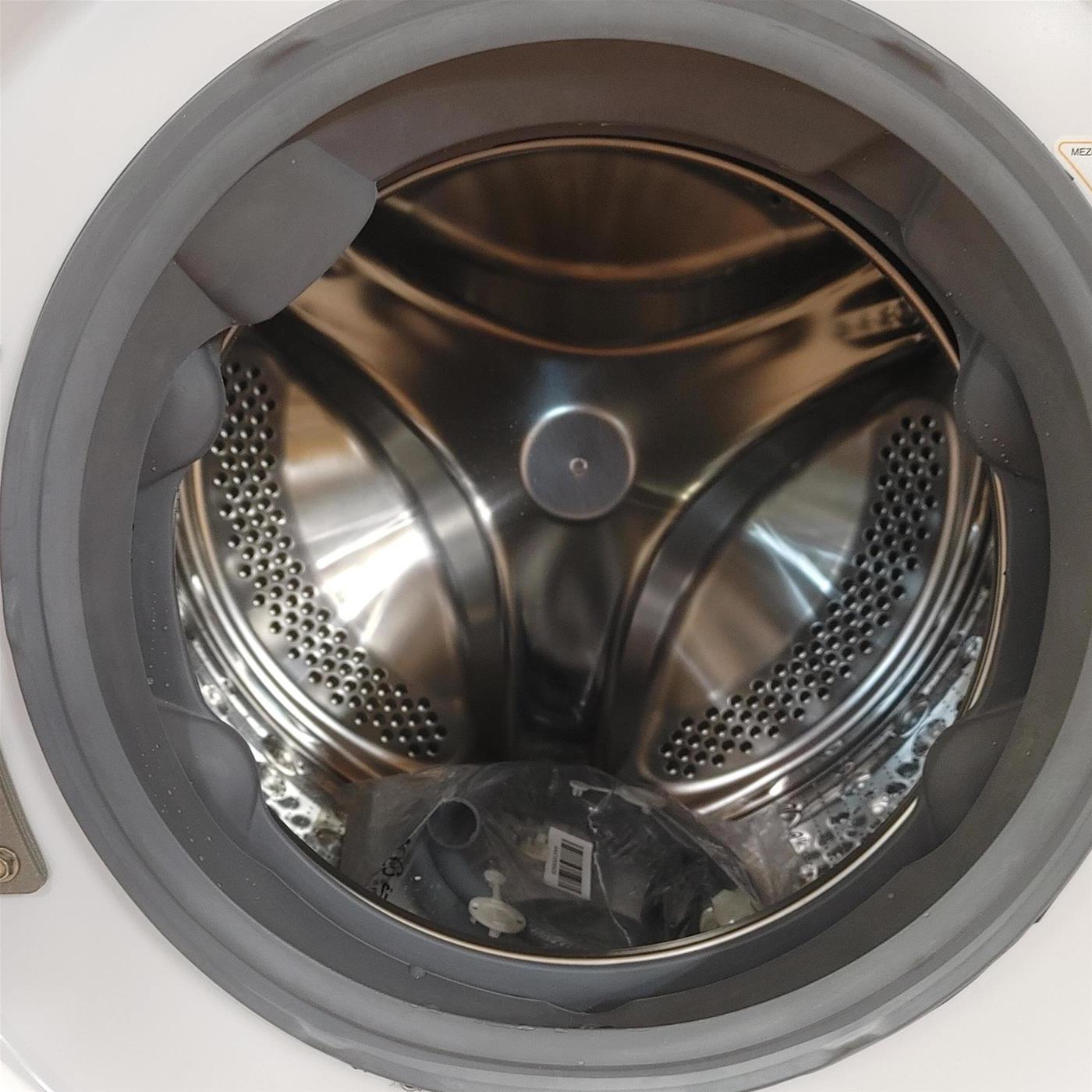 Lavatrice LG F4R7511TSWB Carica frontale 11 kg 1400 Giri/min Bianco