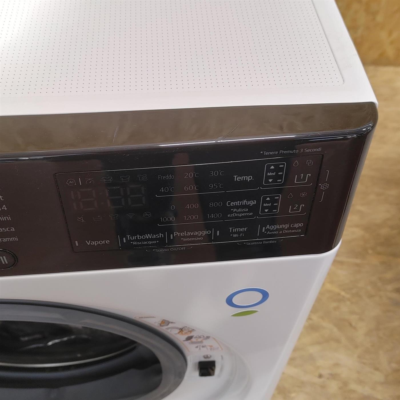 Lavatrice LG F4R7511TSWB Carica frontale 11 kg 1400 Giri/min Bianco