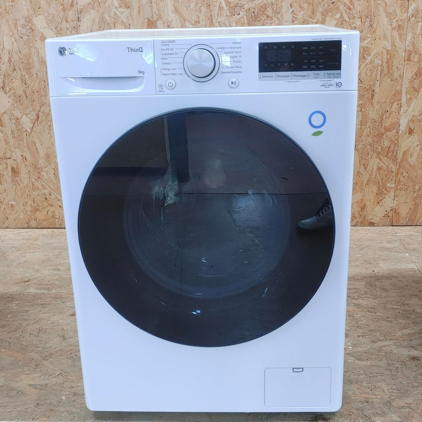 LG F4WV510SAE lavatrice Caricamento frontale 10,5 kg 1400 Giri/min A Bianco