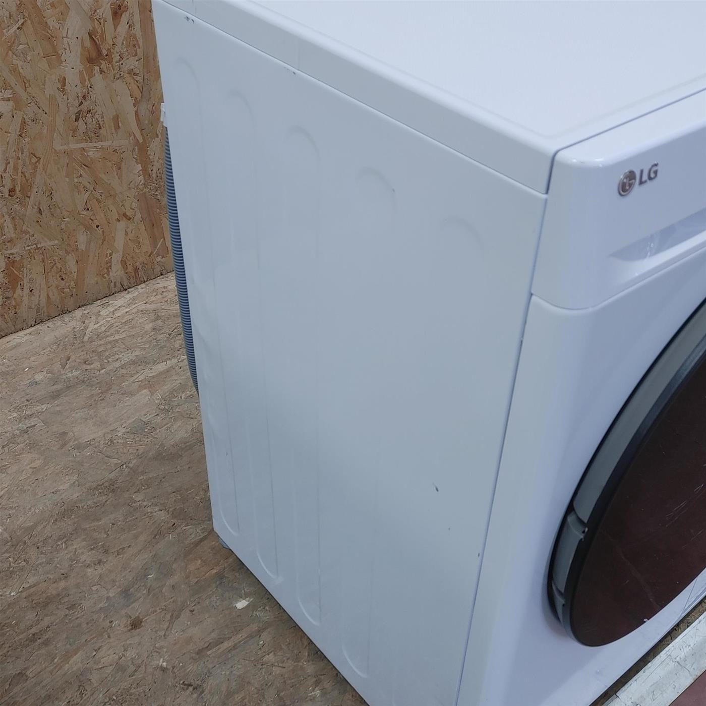 LG F4WV510SAE lavatrice Caricamento frontale 10,5 kg 1400 Giri/min A Bianco